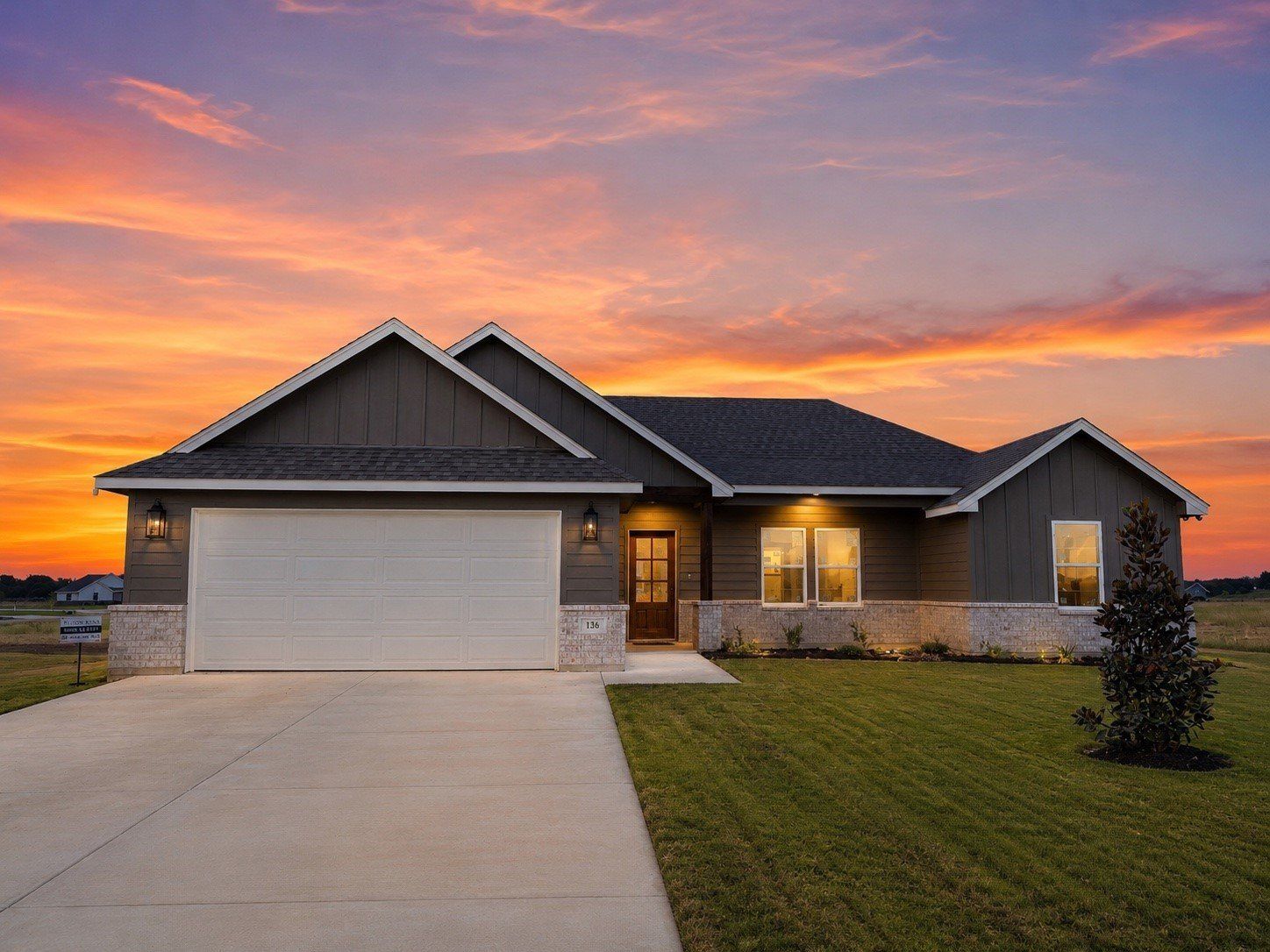 136 Zaragosa Drive. Lipan, TX 76462