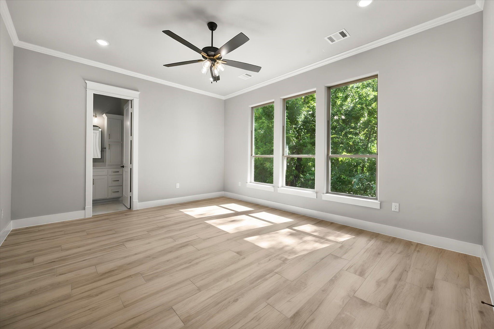7631 Woodstream Road. Midlothian, TX 76065