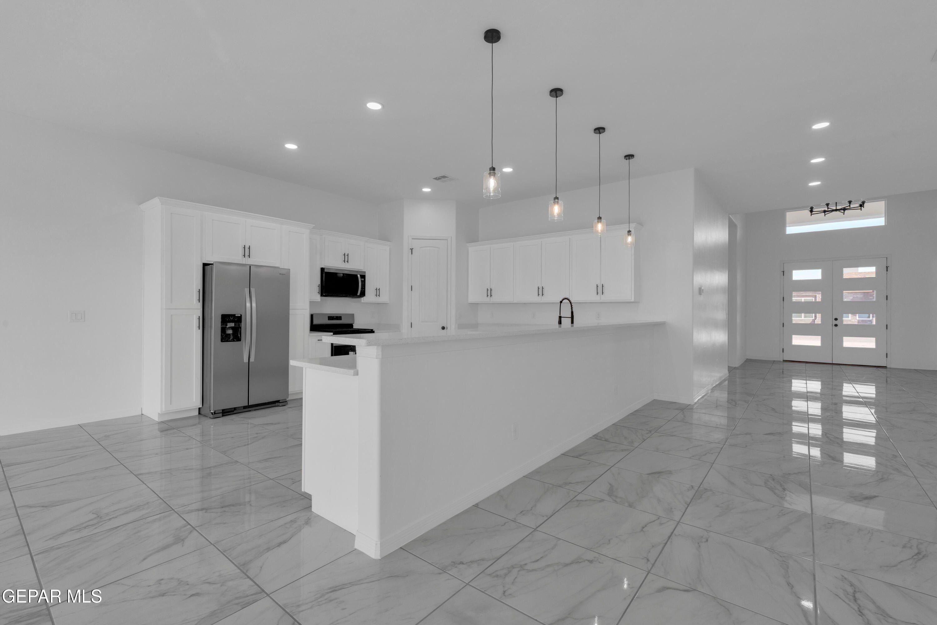 411 Joya Bonita Road. Clint, TX 79836