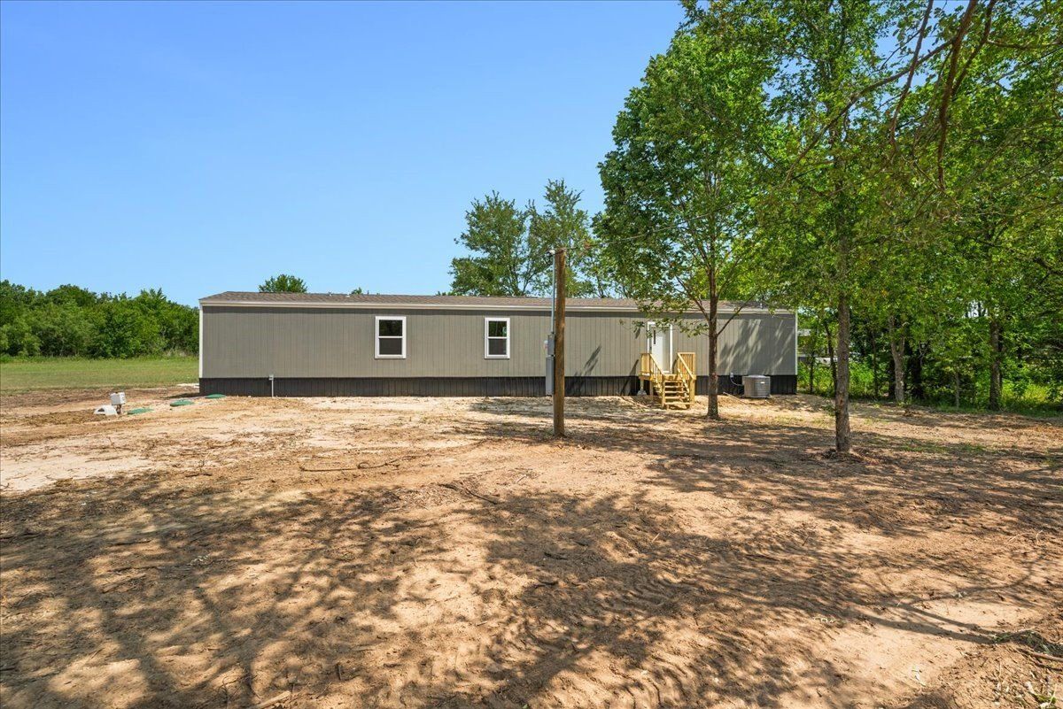 206 Se Cr 3048A. Corsicana, TX 75109