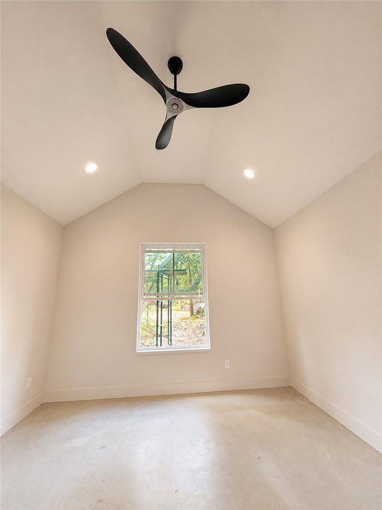 508 E King Street. Rockport, TX 78382