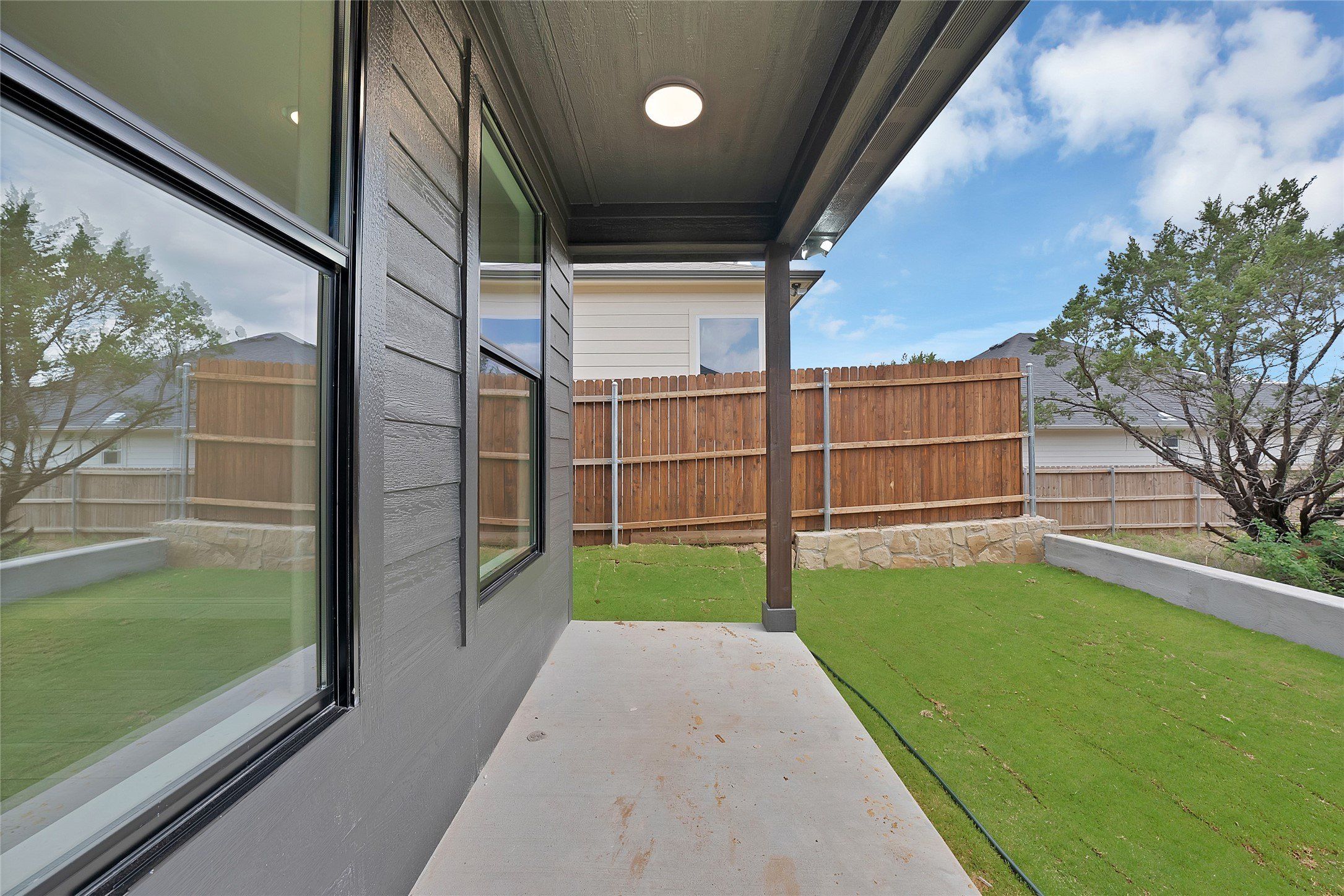 5700 Barkridge Drive. Granbury, TX 76048