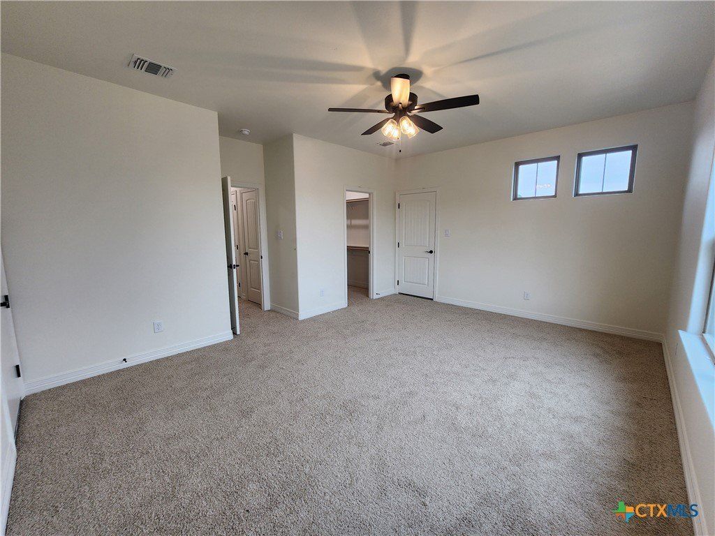 813 Golden Eagle Cove. Salado, TX 76571