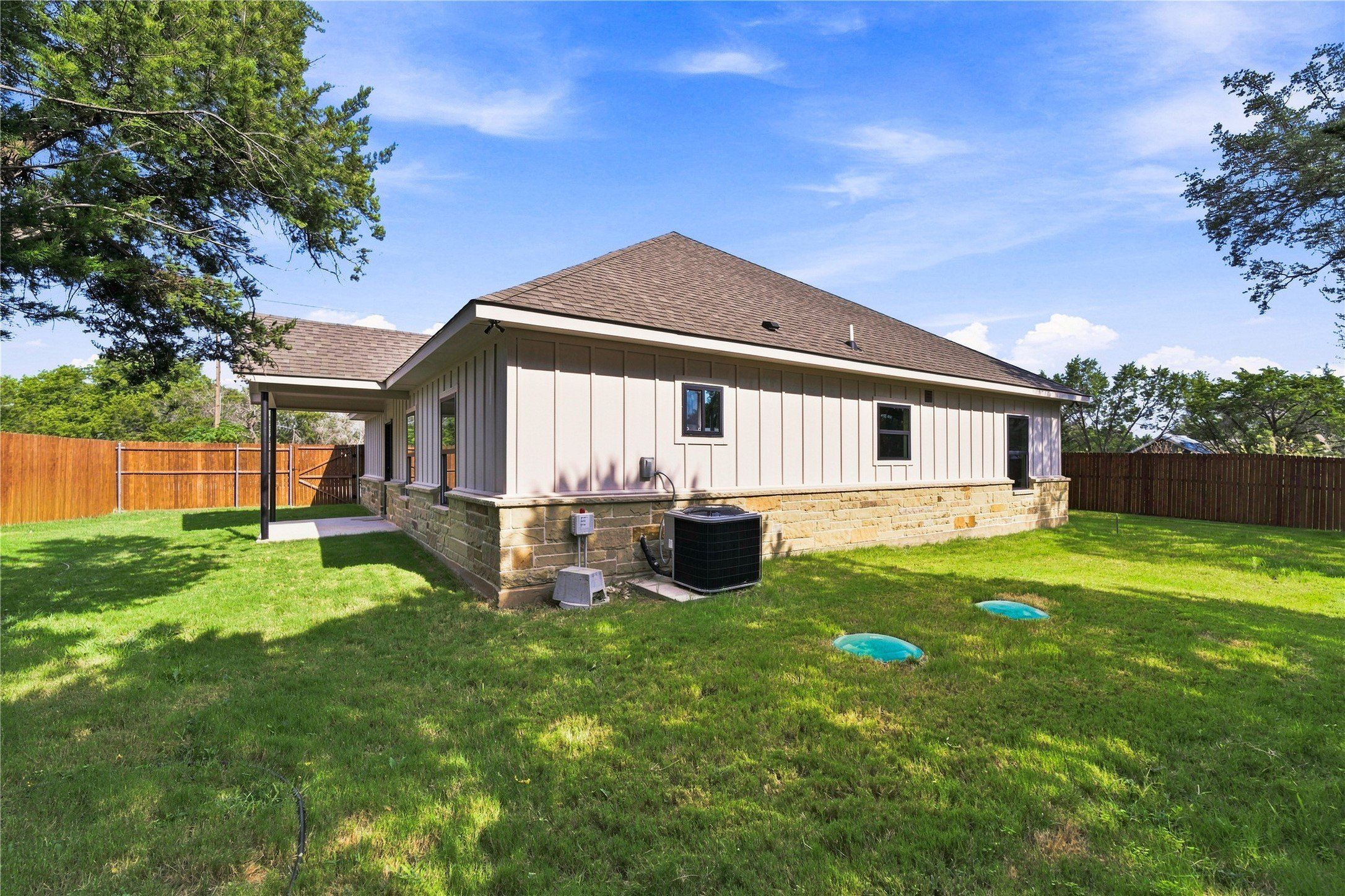 2515 Coyote Trail. Granbury, TX 76048