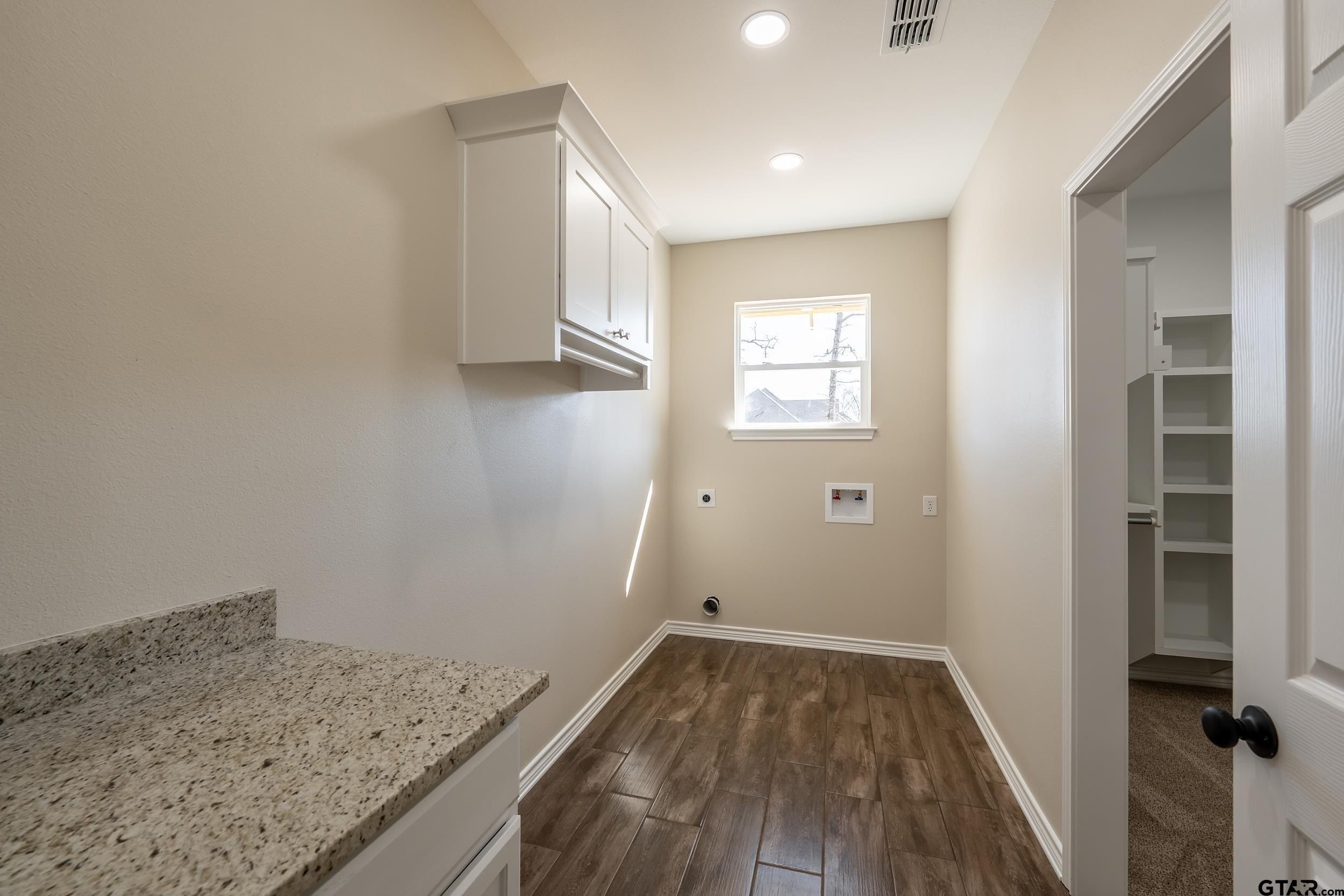 266 Pr 6305. Mineola, TX 75773