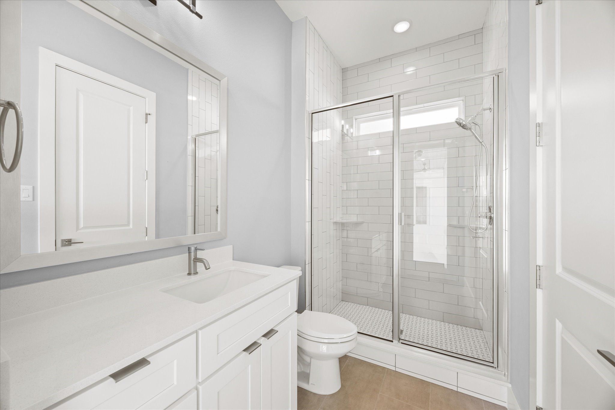 2188 Middlewood Circle. Granbury, TX 76049