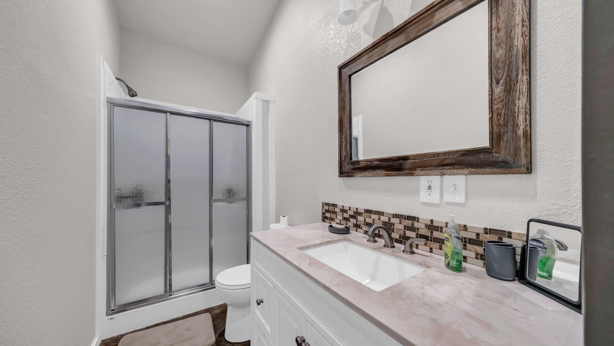 3810 Fairview Road. Millsap, TX 76066