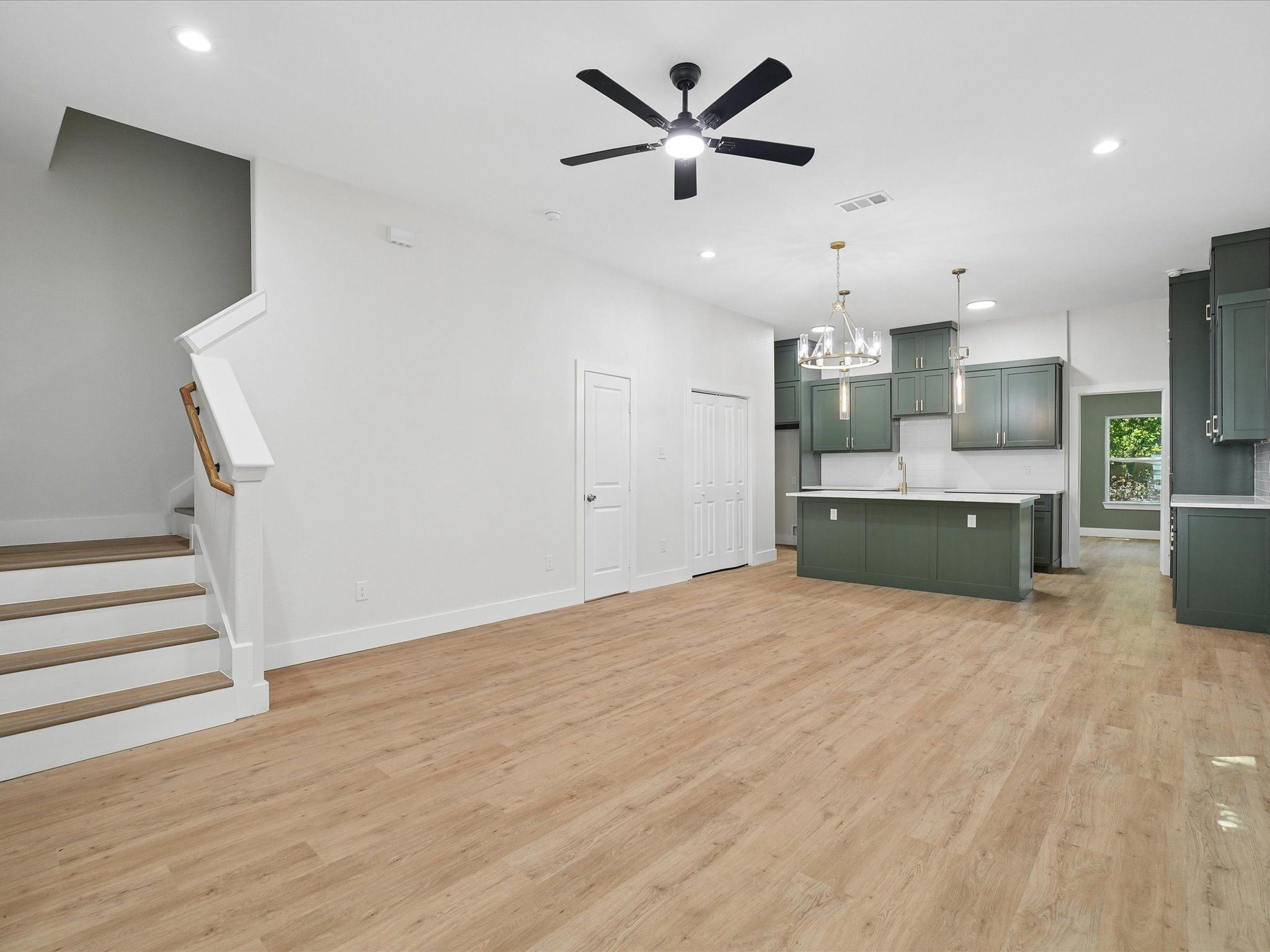 824  826 Stamps Avenue. Fort Worth, TX 76114