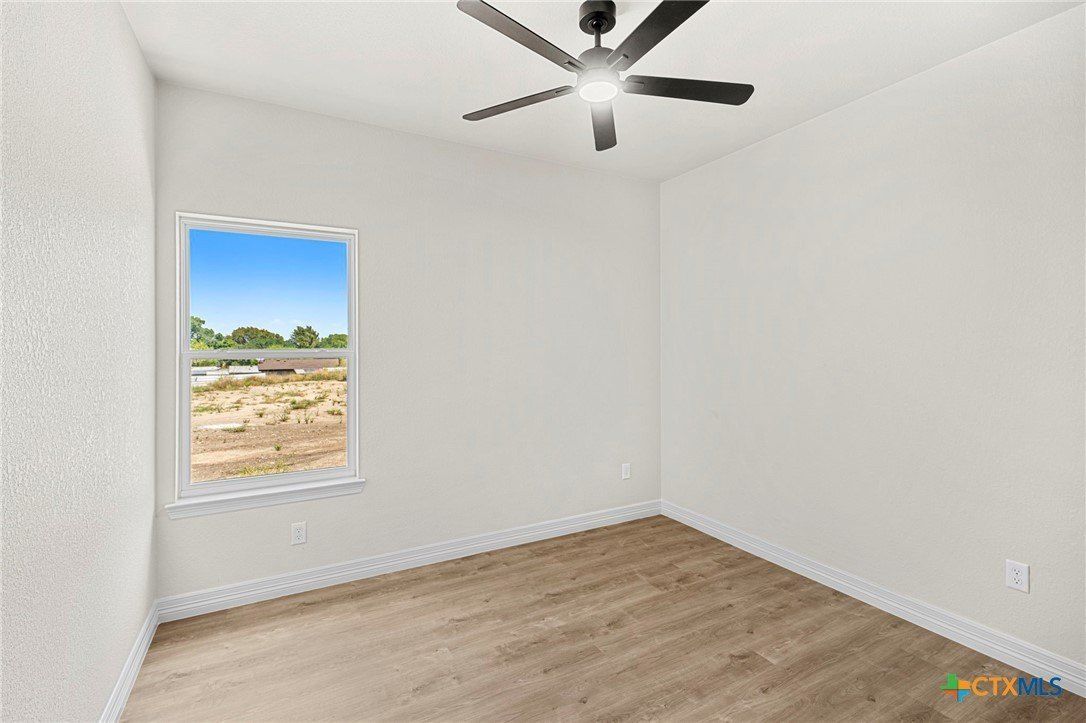 1213 Lone Pine Way. Killeen, TX 76543