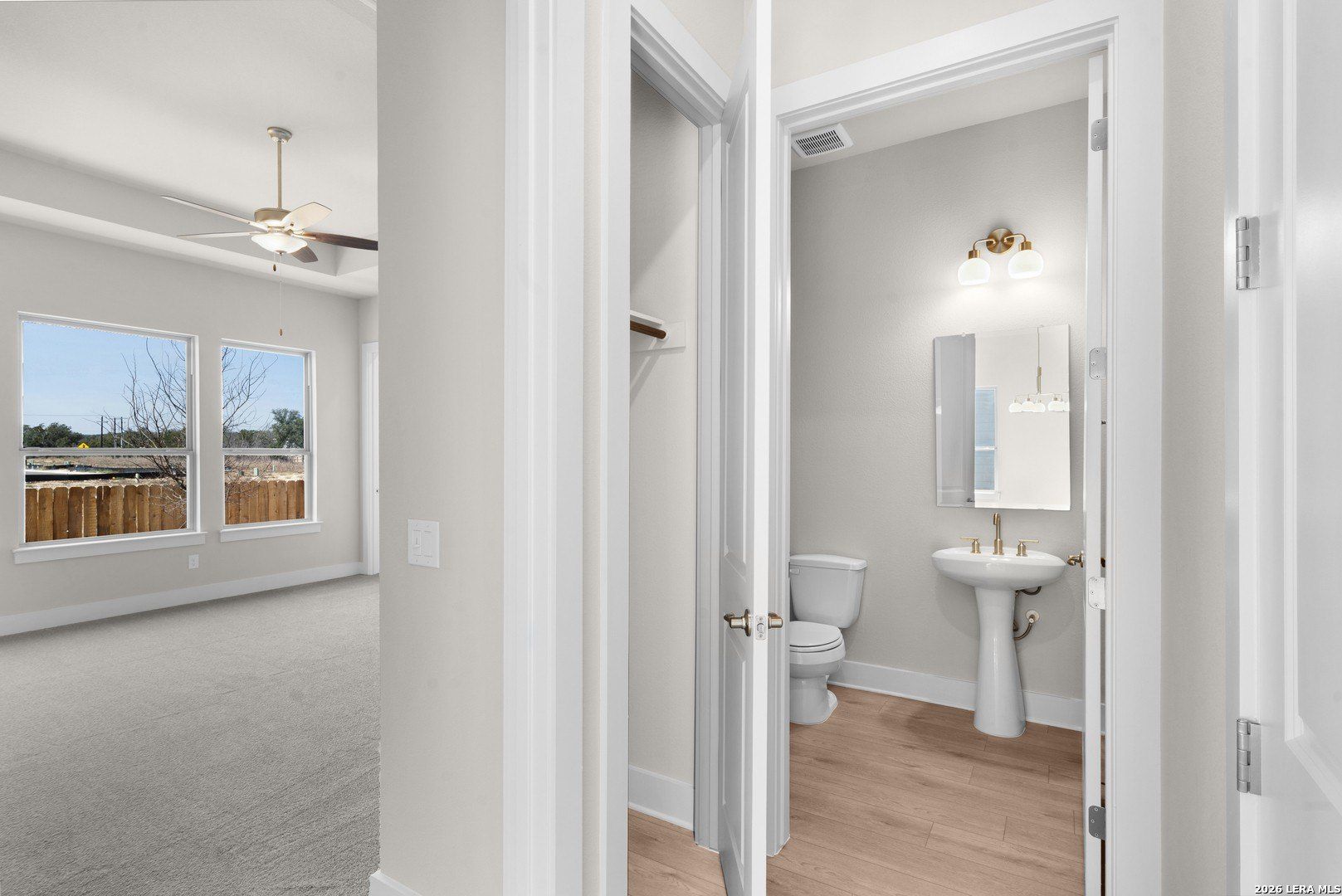10149 Heinichen. San Antonio, TX 78254