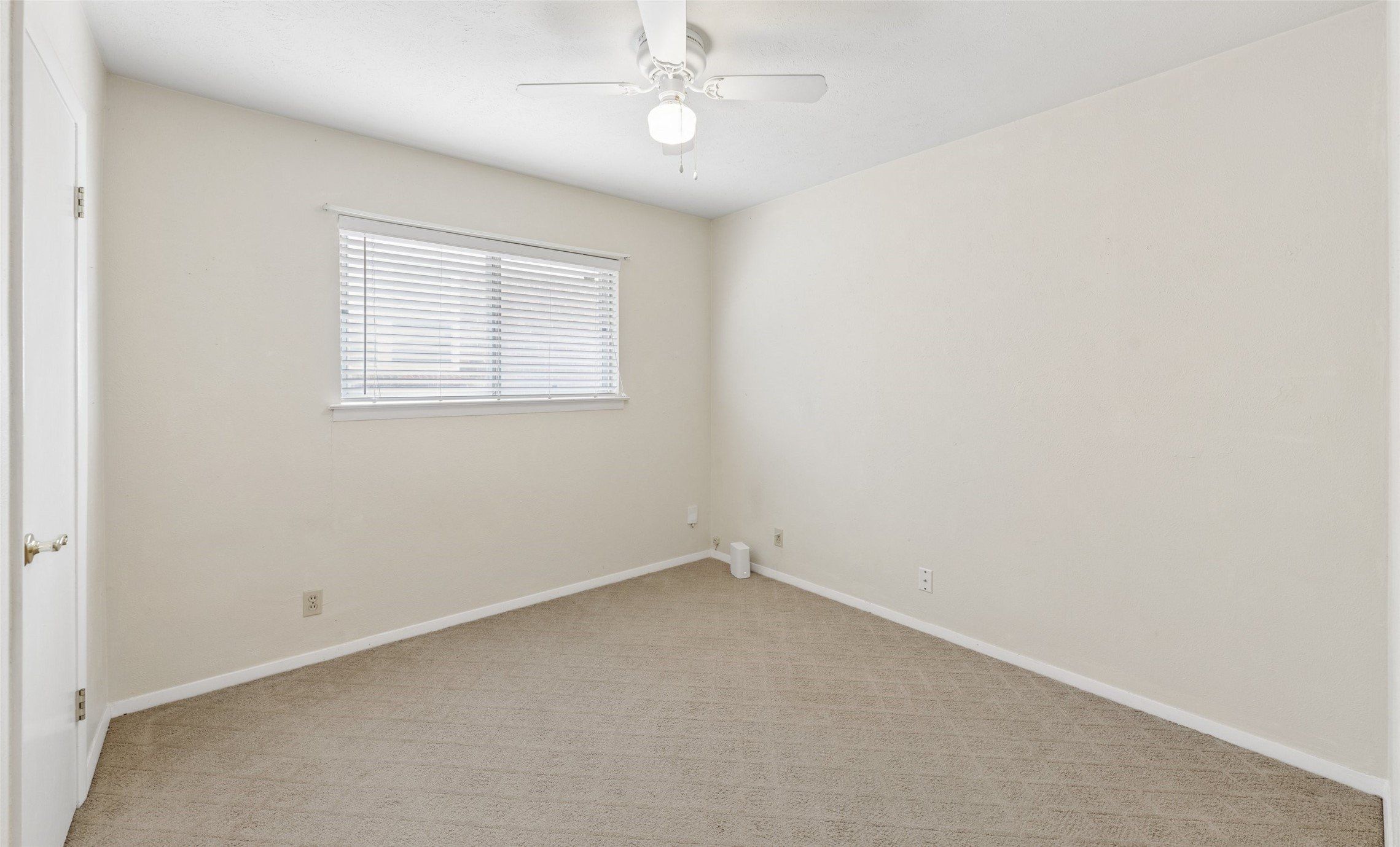1607 Windlea Drive. Euless, TX 76040