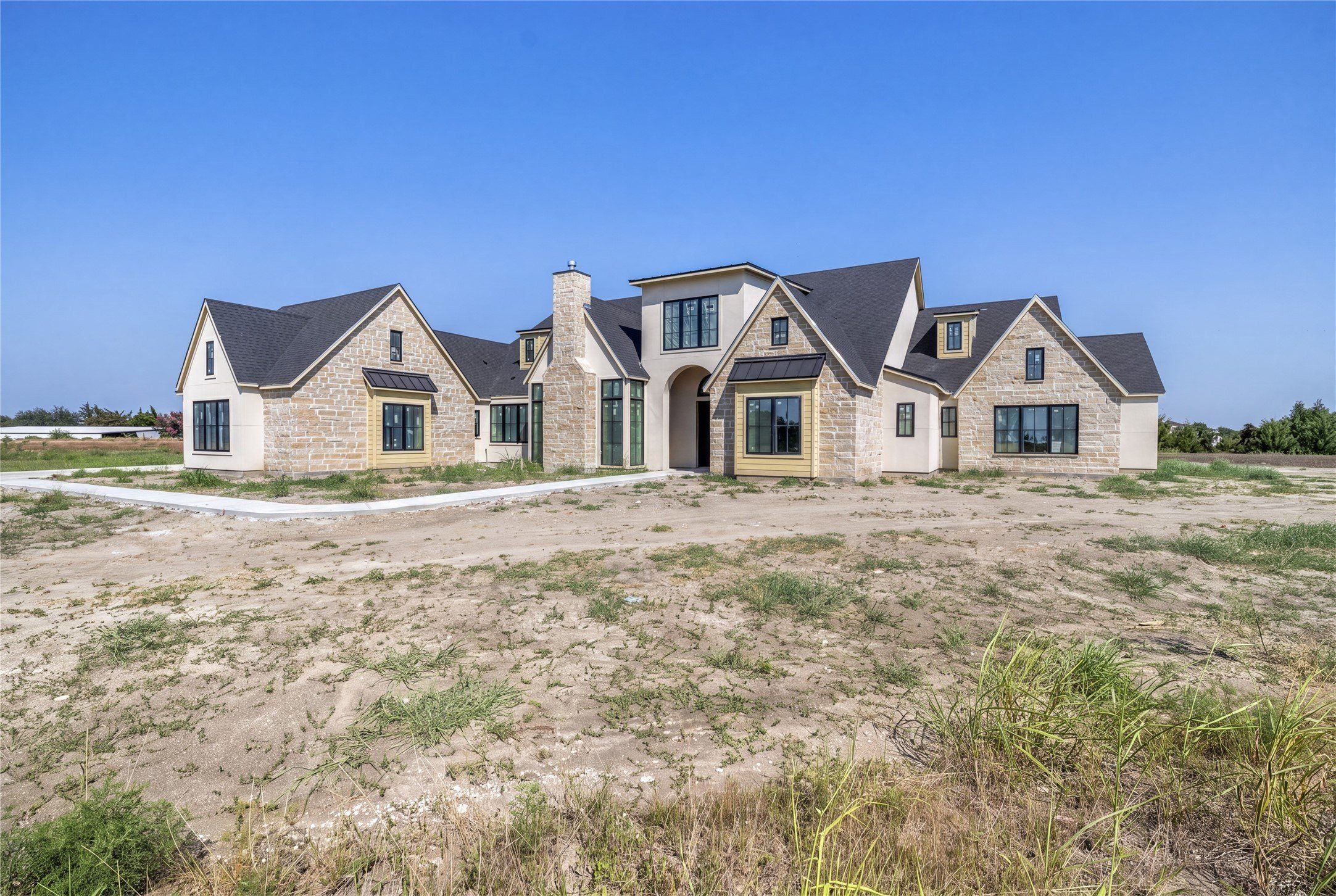 900 Healey Drive. Fairview, TX 75069