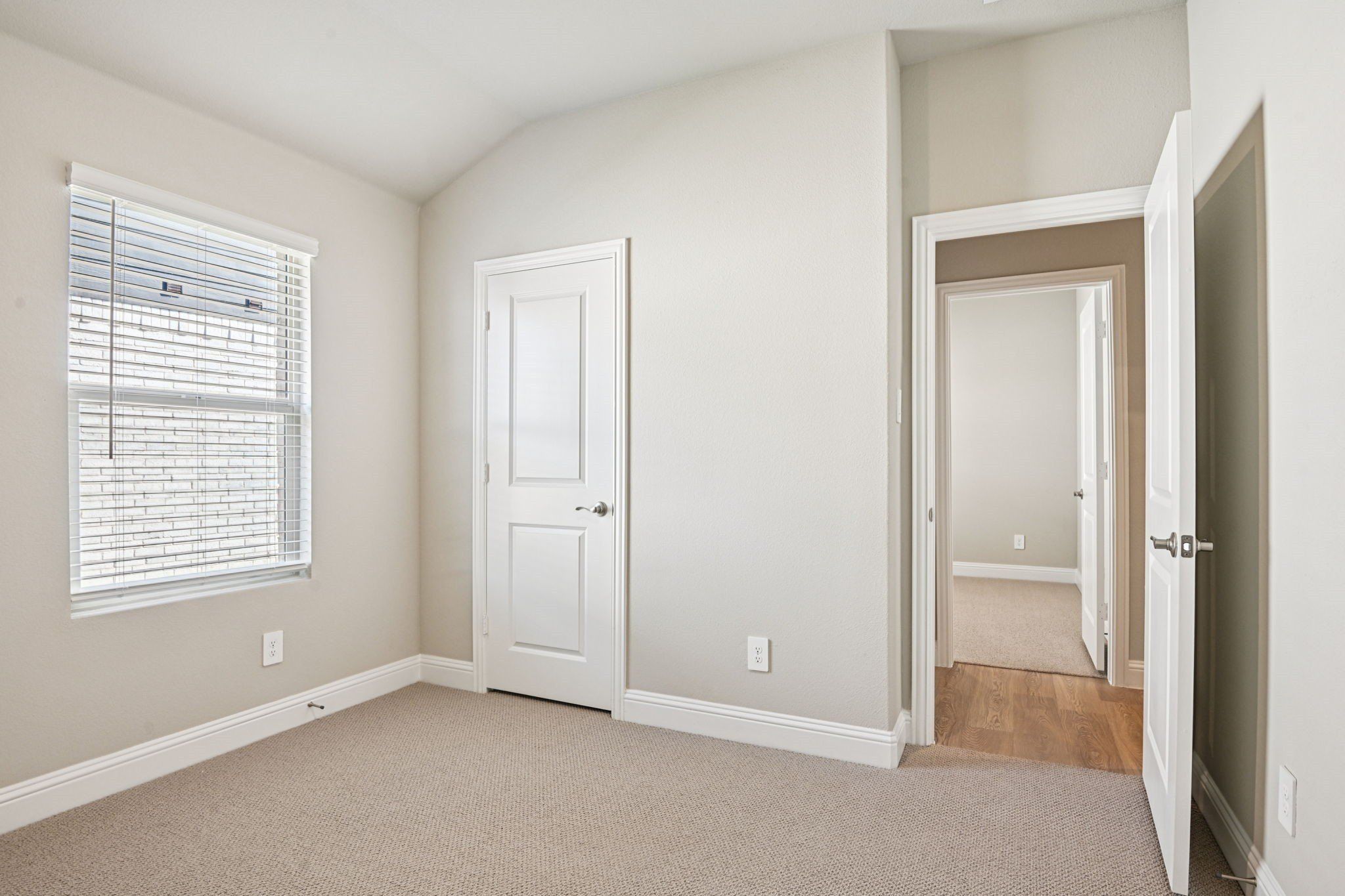 6108 Chickney Drive. McKinney, TX 75071