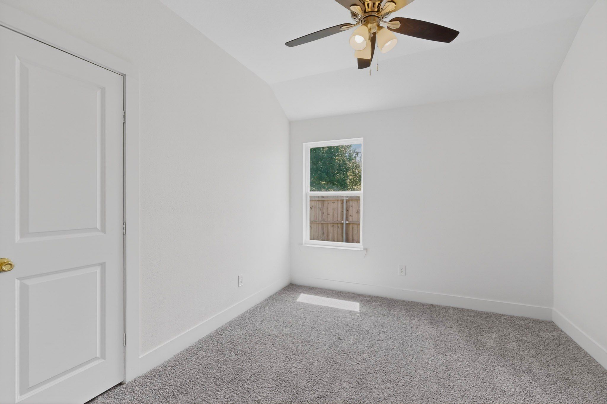 1615 Jones Street. Greenville, TX 75401