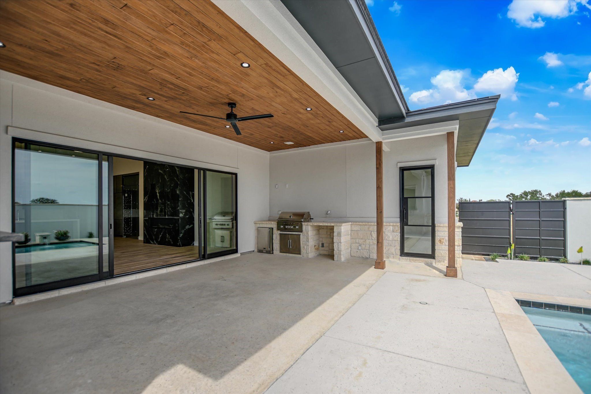 109 Island Court. Horseshoe Bay, TX 78657