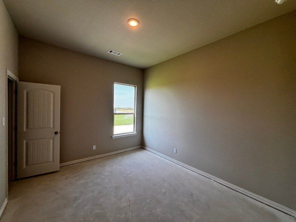 157 Big Sky Road. Decatur, TX 76234