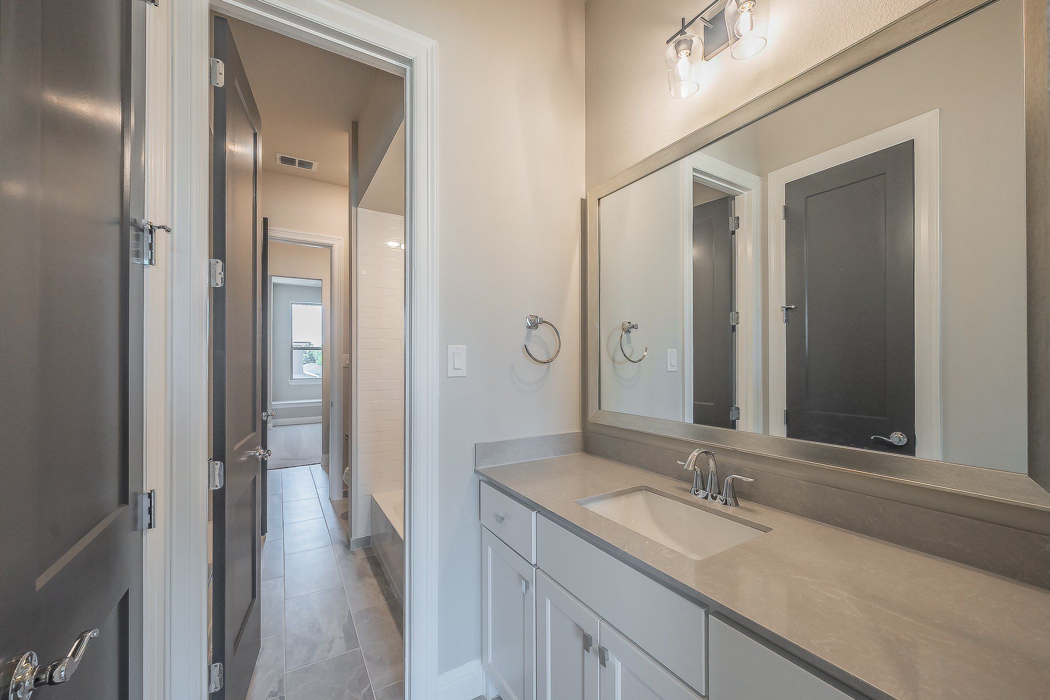 305 Sunset Lane. Fort Worth, TX 76114