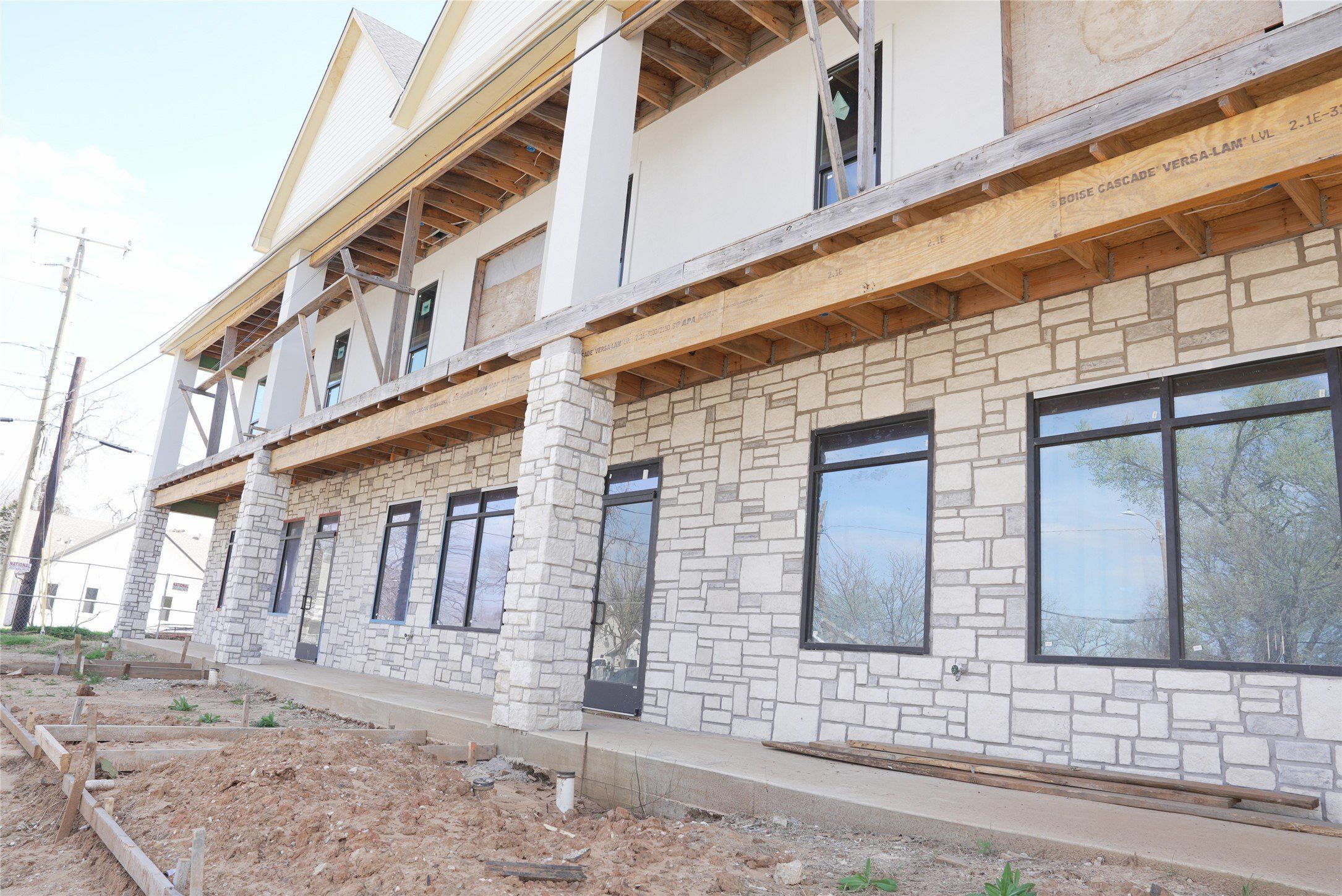 301 W Oak Street. Mansfield, TX 76063