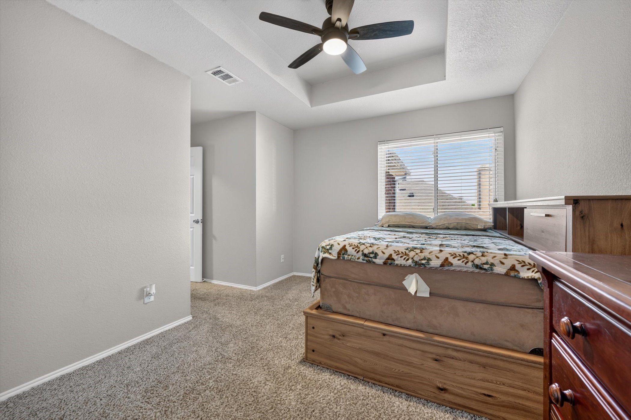 6217 Apache Drive. The Colony, TX 75056