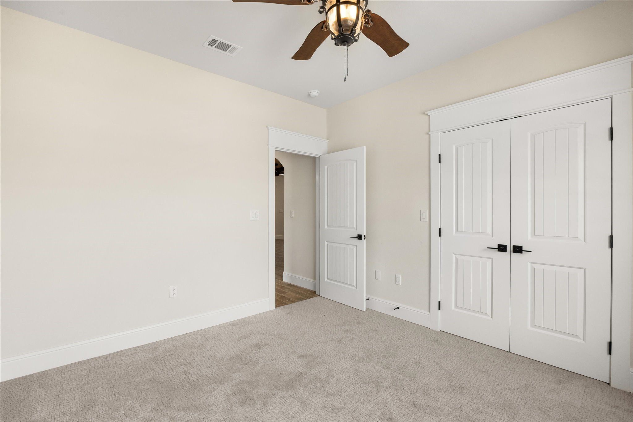 178 Valley View Street. Glen Rose, TX 76043