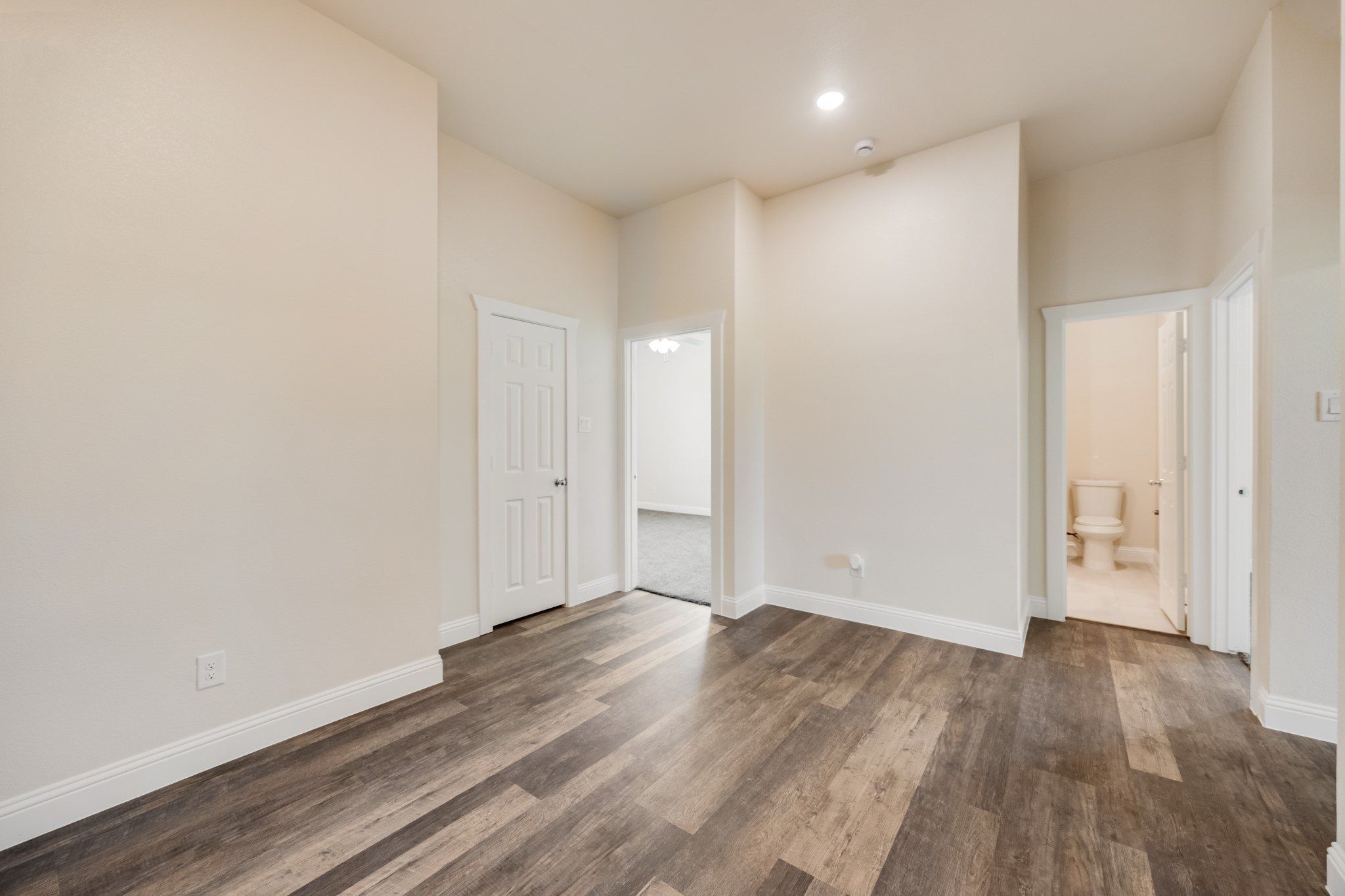 3334 Knight Street. Corsicana, TX 75110
