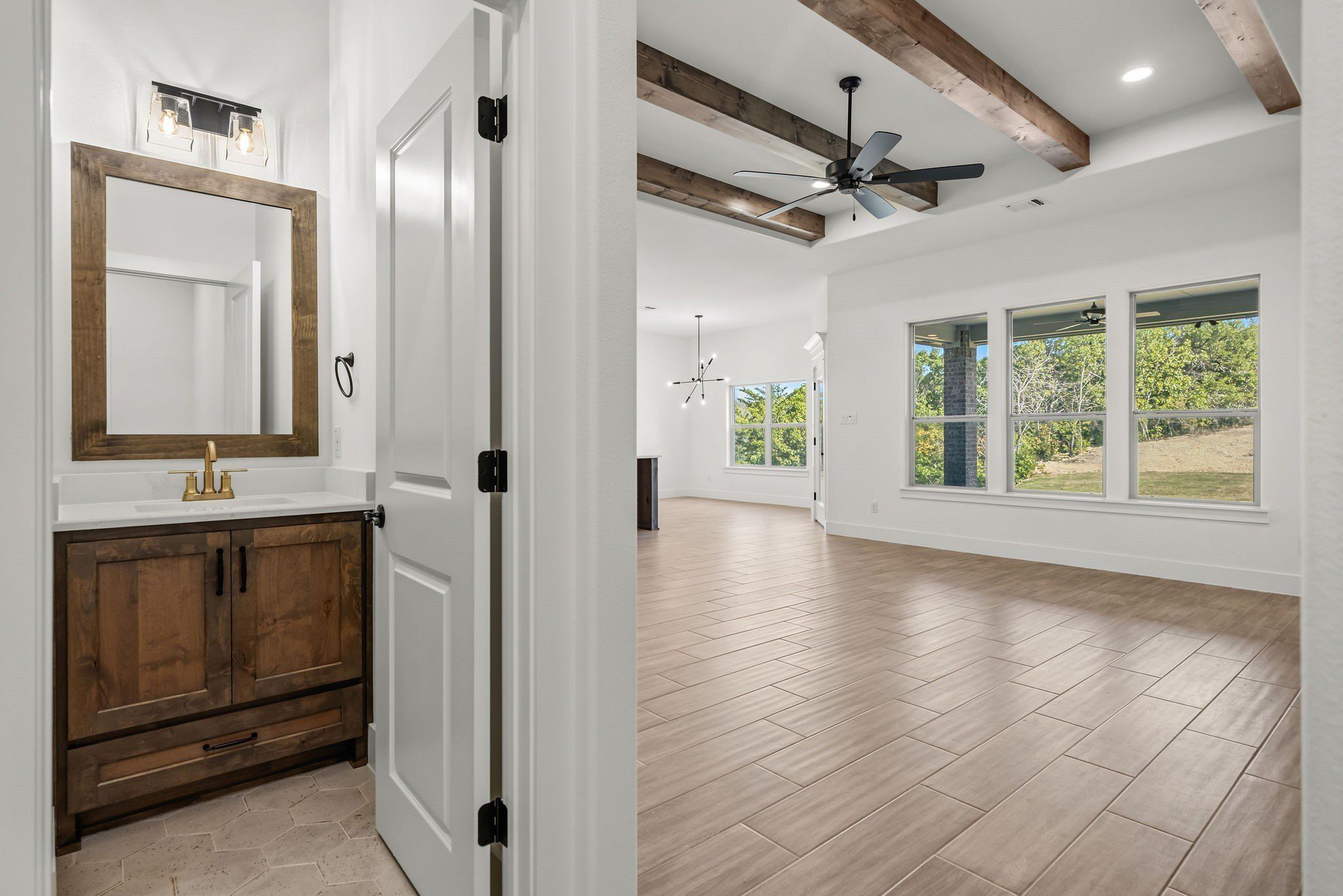 604 Acorn Way. Weatherford, TX 76085