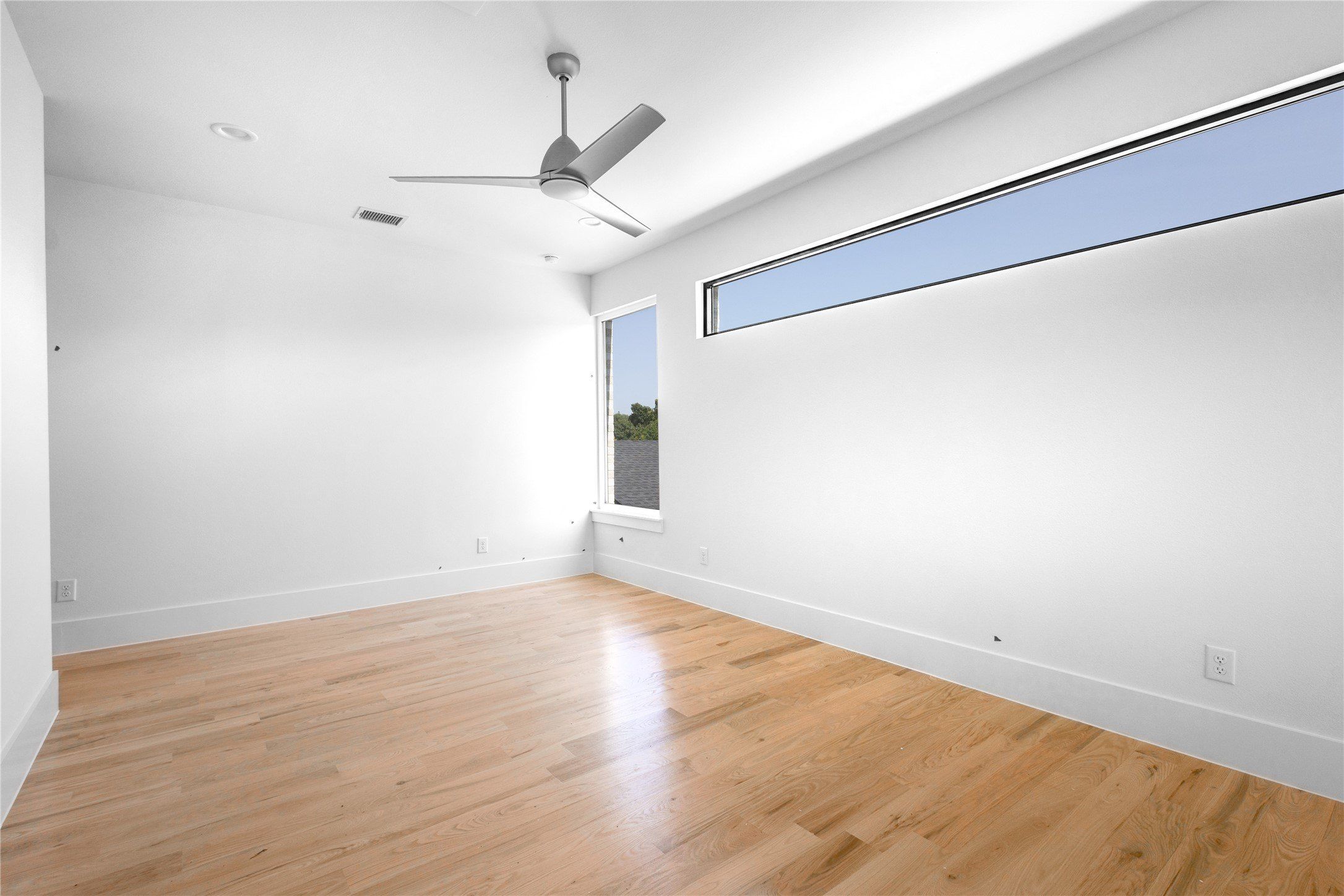 3313 Walchard Court. Dallas, TX 75229