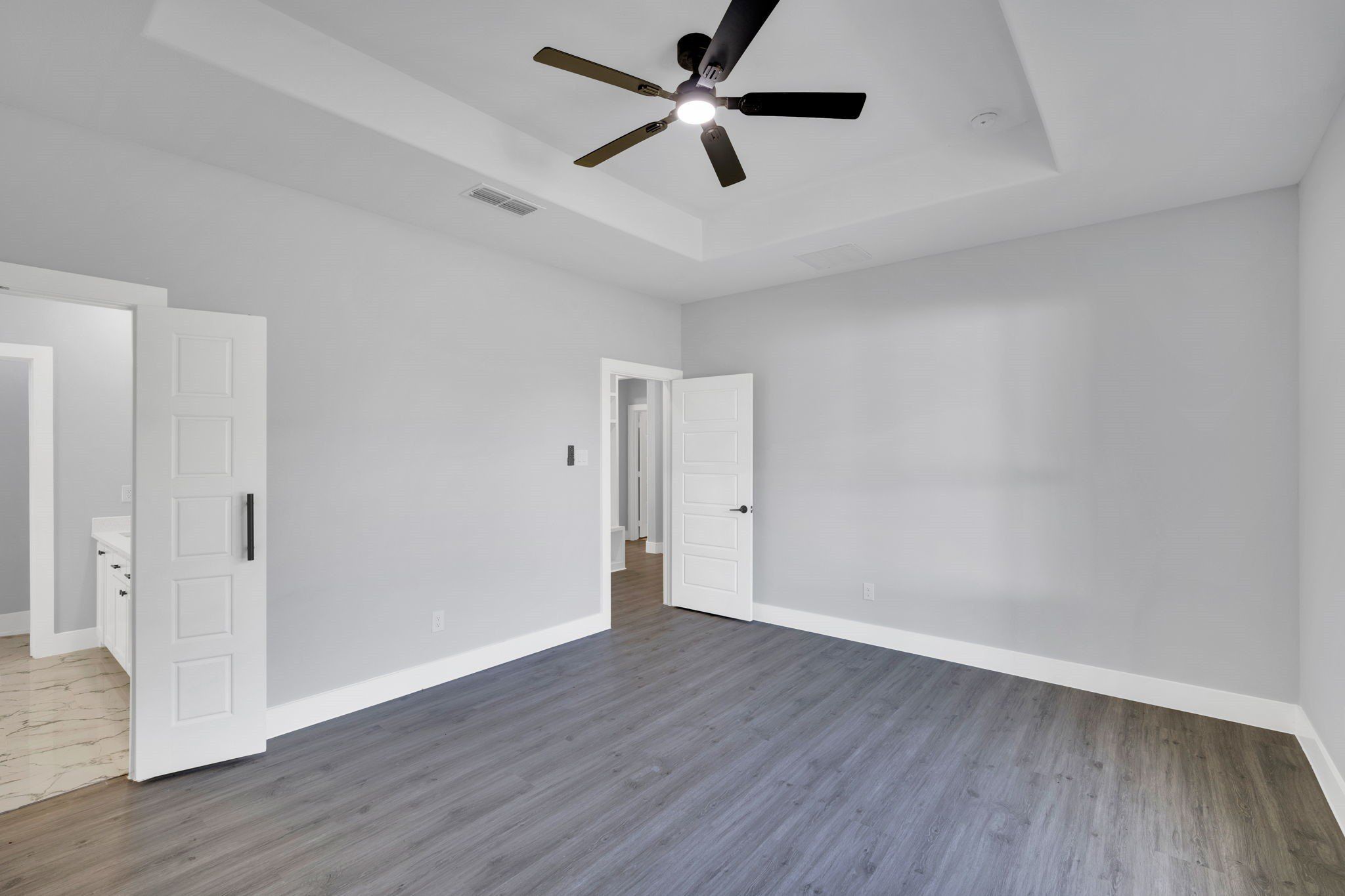 1995 Lakeview Drive. Kemp, TX 75143