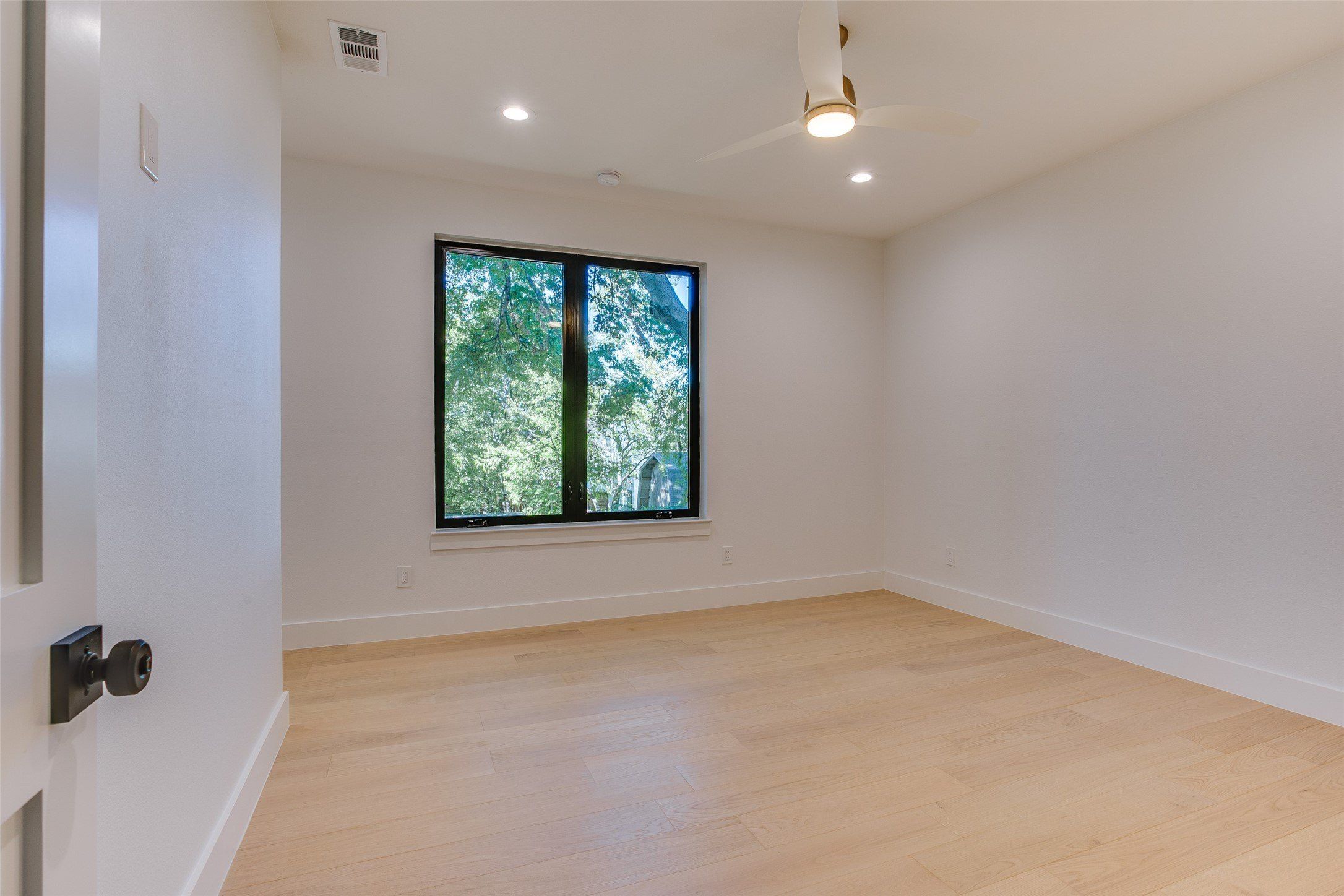 4311 Merrell Road. Dallas, TX 75229