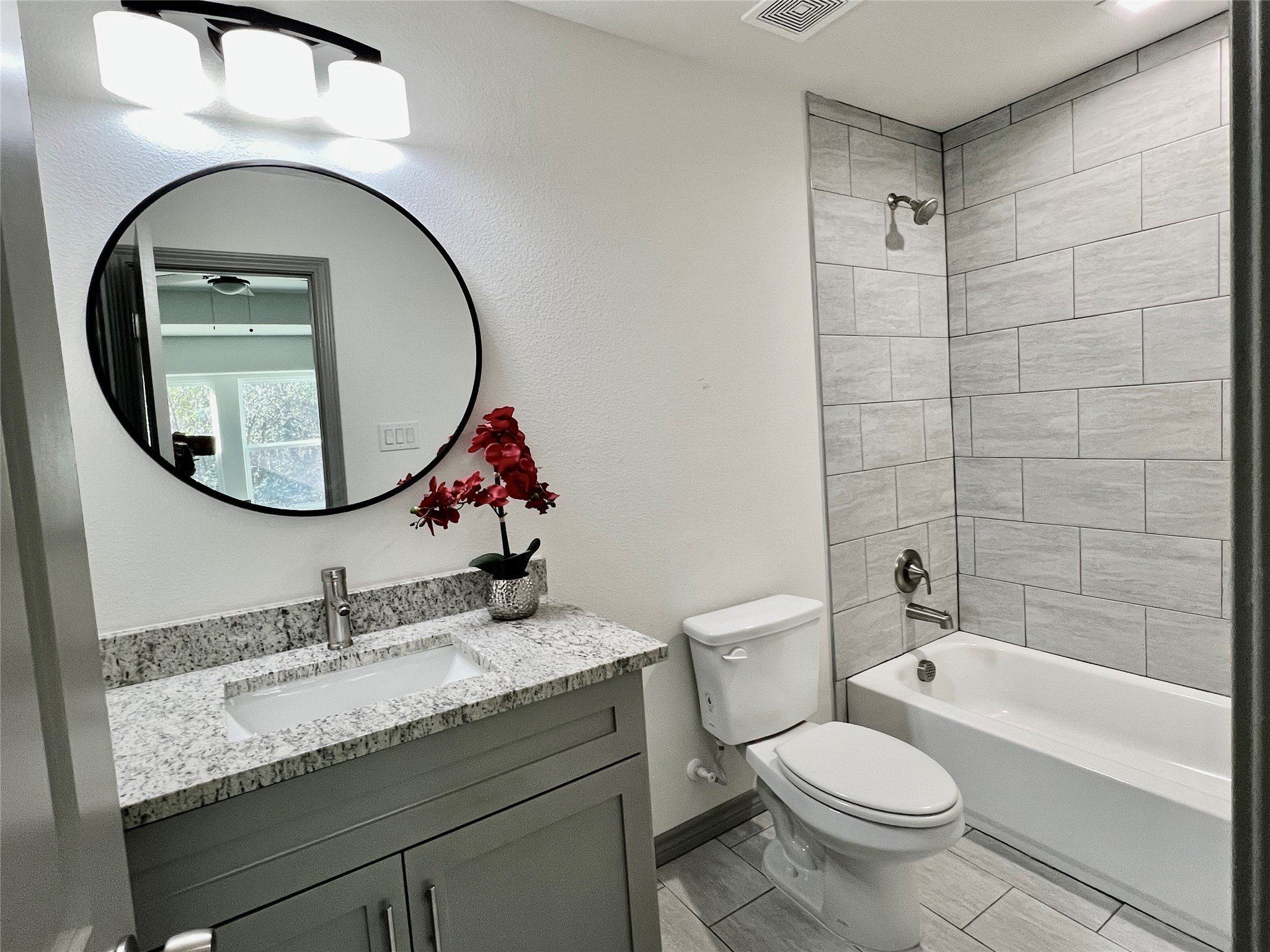 1438 E Waco Avenue. Dallas, TX 75216