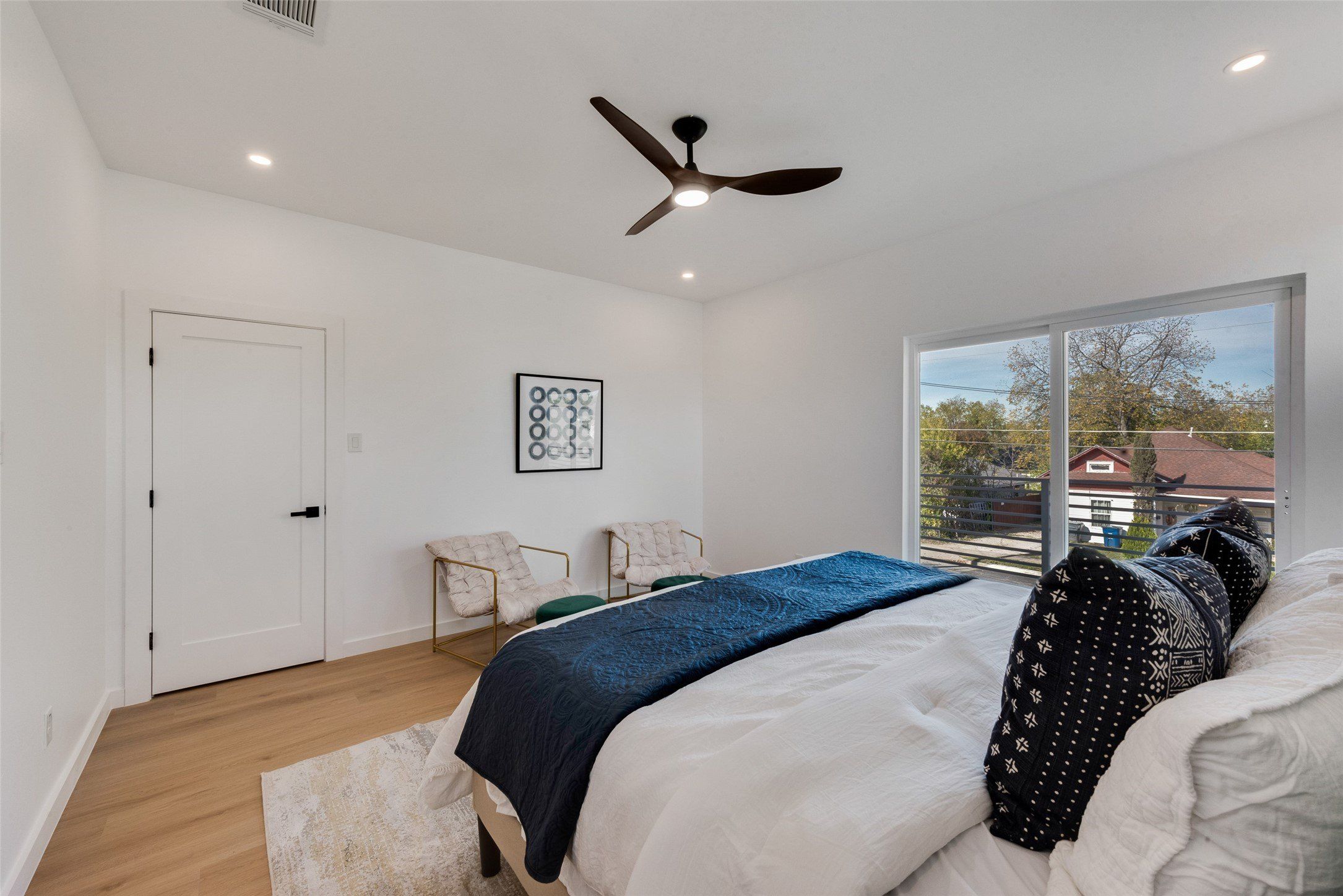 632634 Melba Street. Dallas, TX 75208