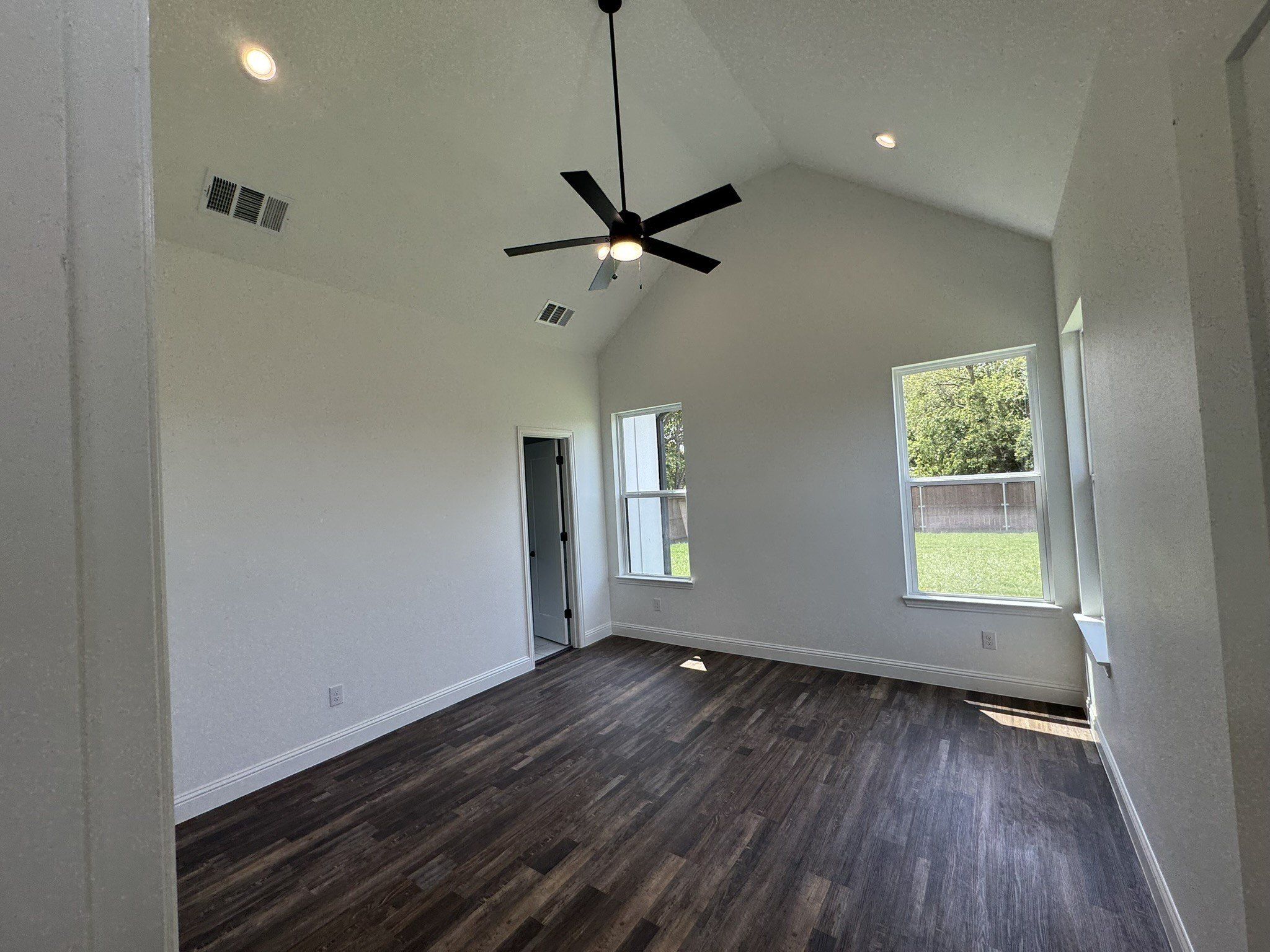 4911 Lee Street. Greenville, TX 75401