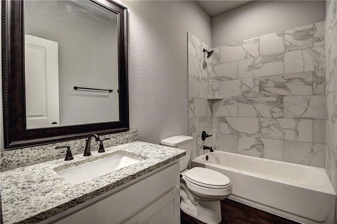 305 Wyatt Street. Waxahachie, TX 75165