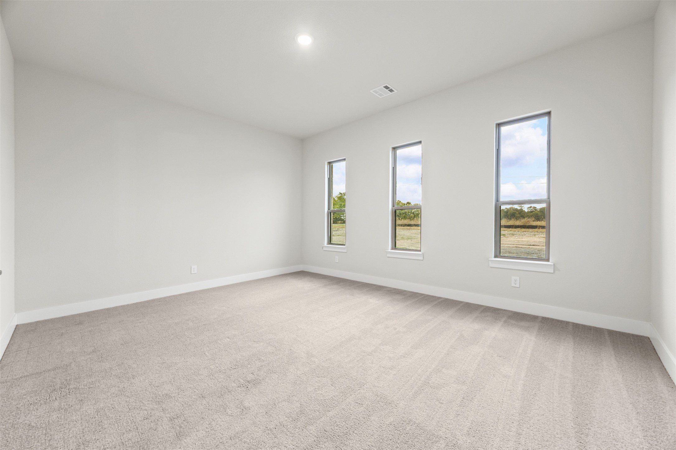 121 Aiden Drive. Waxahachie, TX 75165