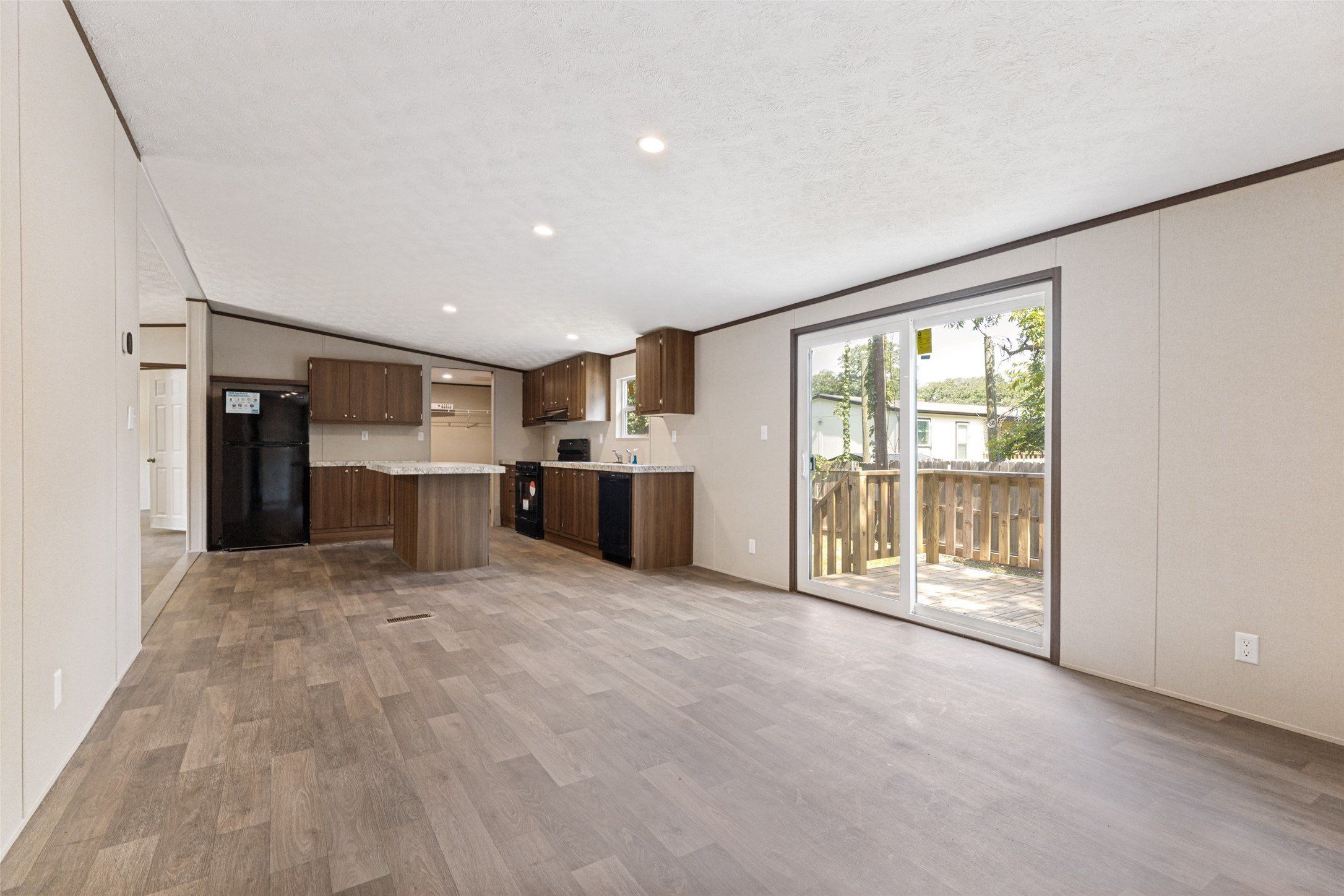1613 Mockingbird Lane. Pelican Bay, TX 76020
