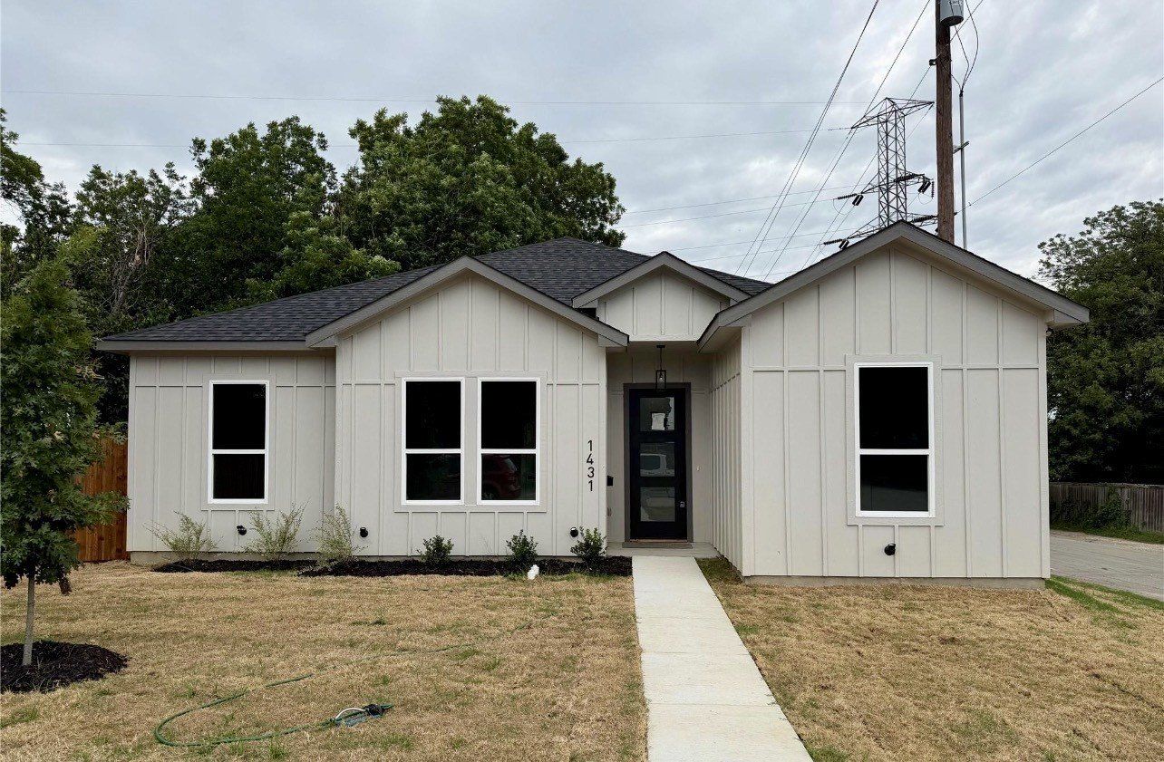 1431 Presidio Avenue. Dallas, TX 75216