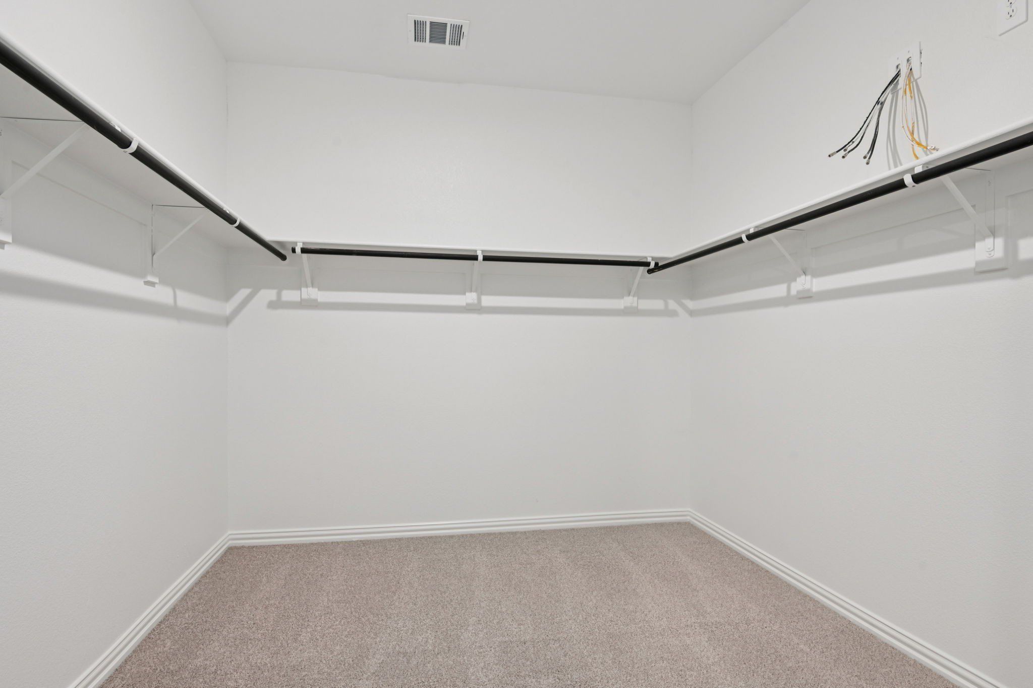 2117 Longchamp Lane. Seagoville, TX 75159