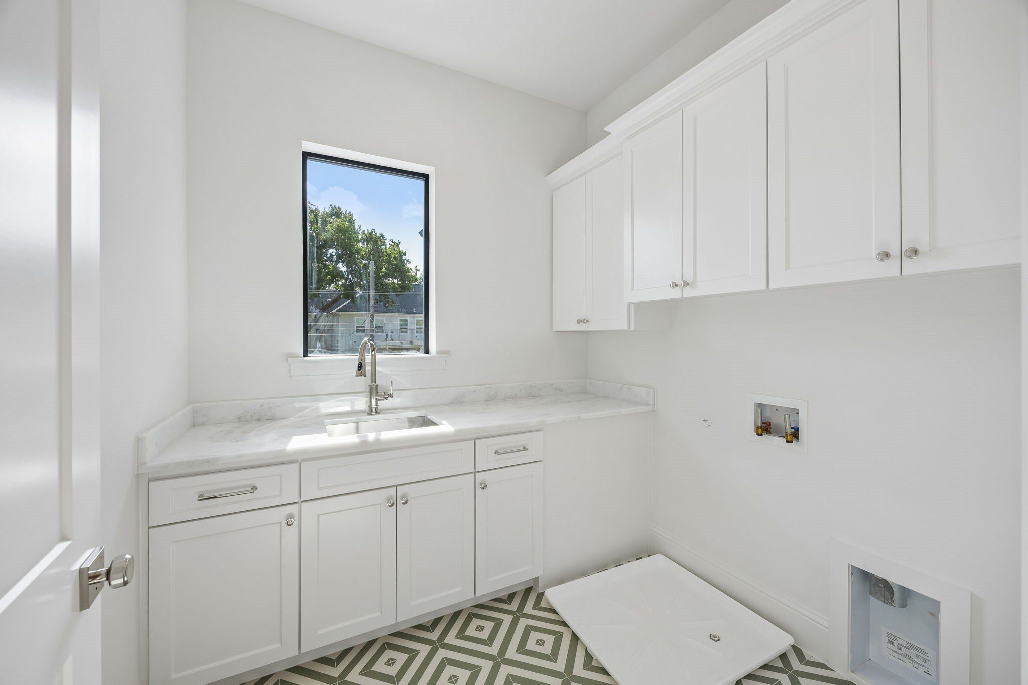 10148 Hedgeway Drive. Dallas, TX 75229