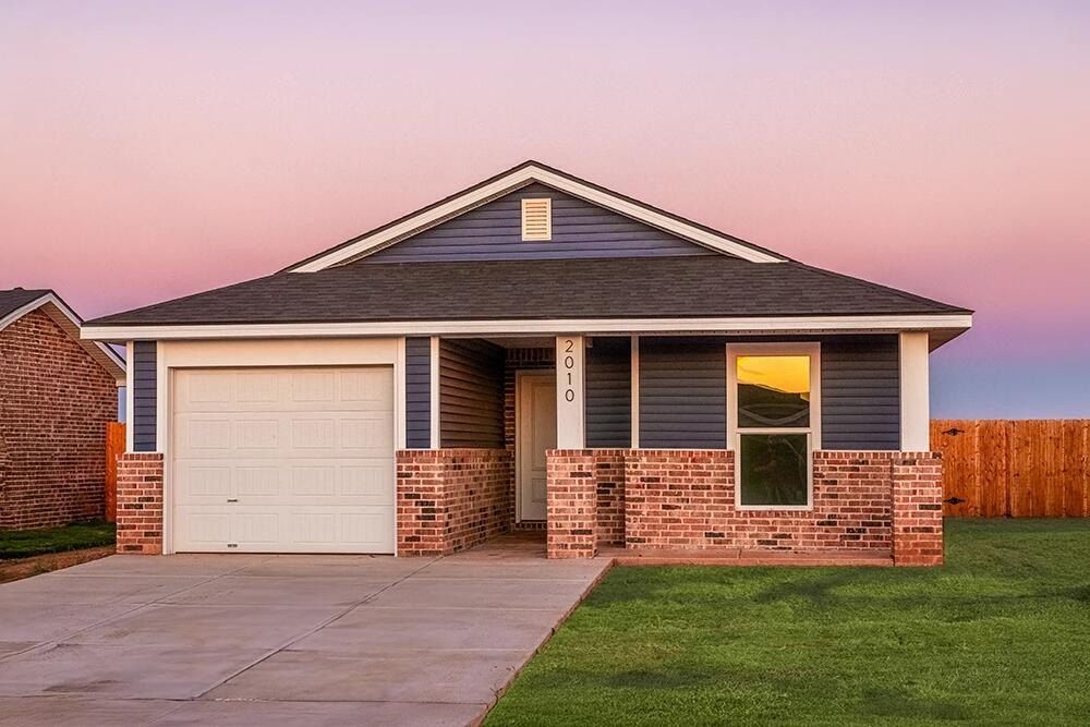 2011 Yellowhouse Avenue. Wolfforth, TX 79382
