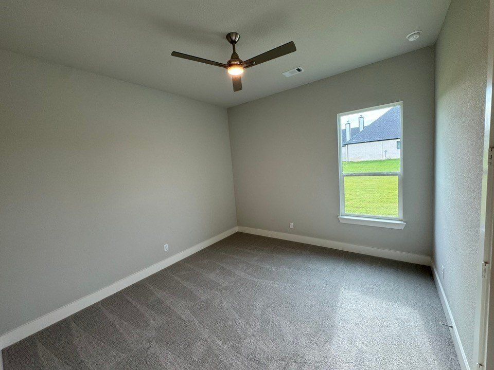 1460 Julian Drive. Van Alstyne, TX 75495