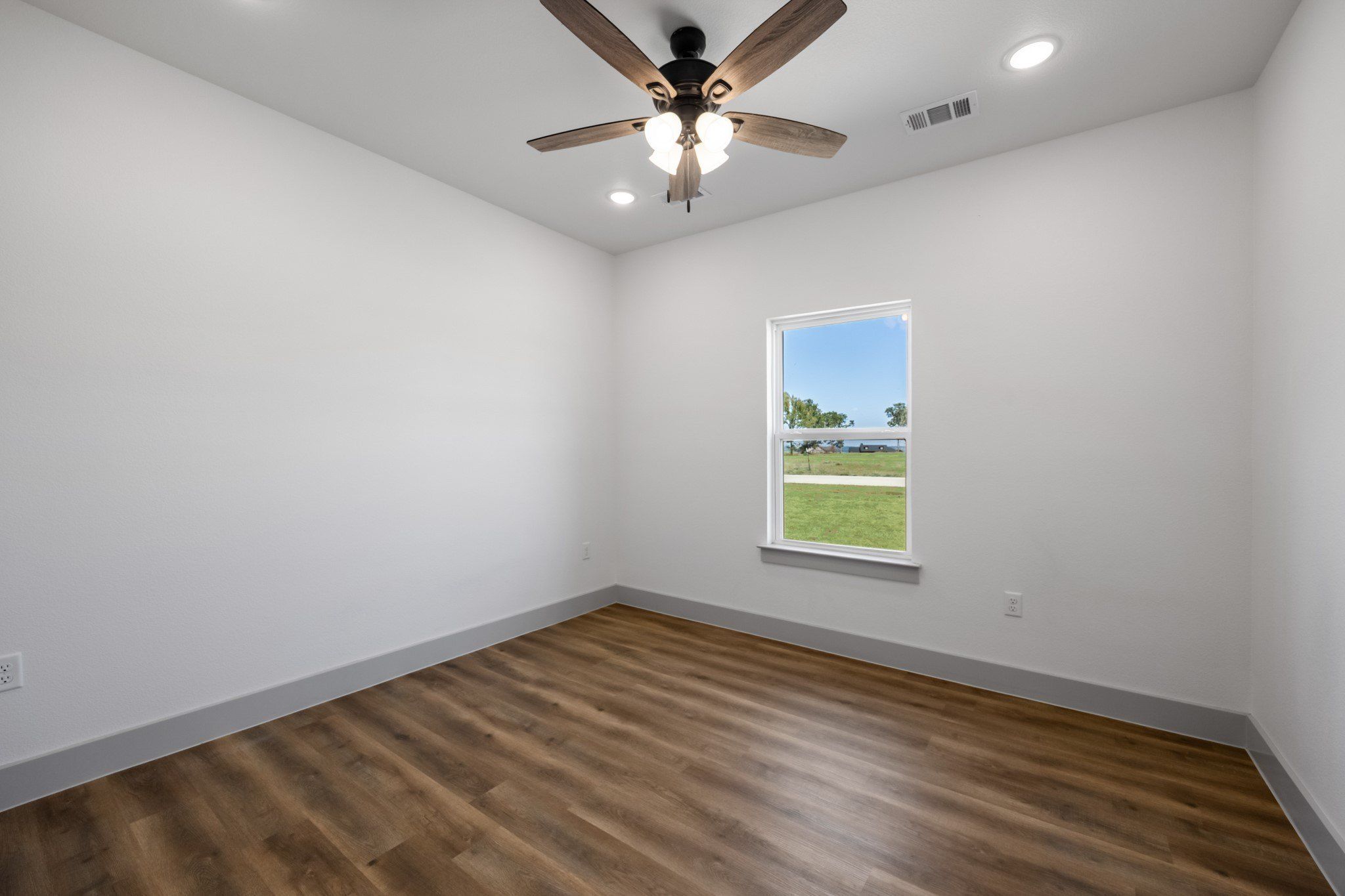 429 Caro Drive. West Tawakoni, TX 75474
