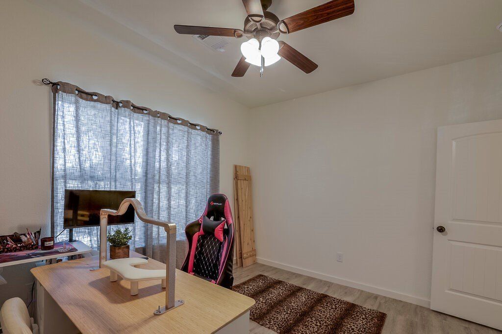 305 W 5Th Street. Maypearl, TX 76064