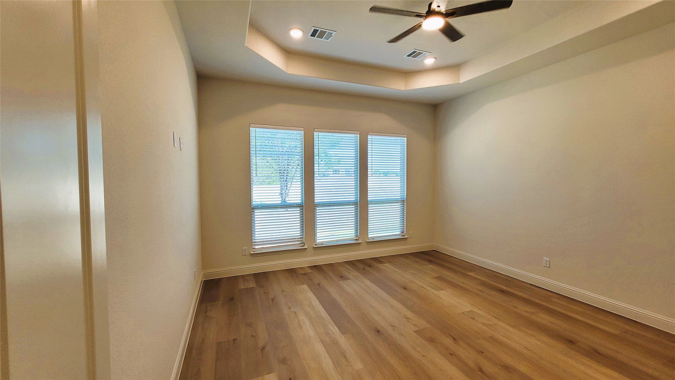 6841 Southrock Drive. Midlothian, TX 76065
