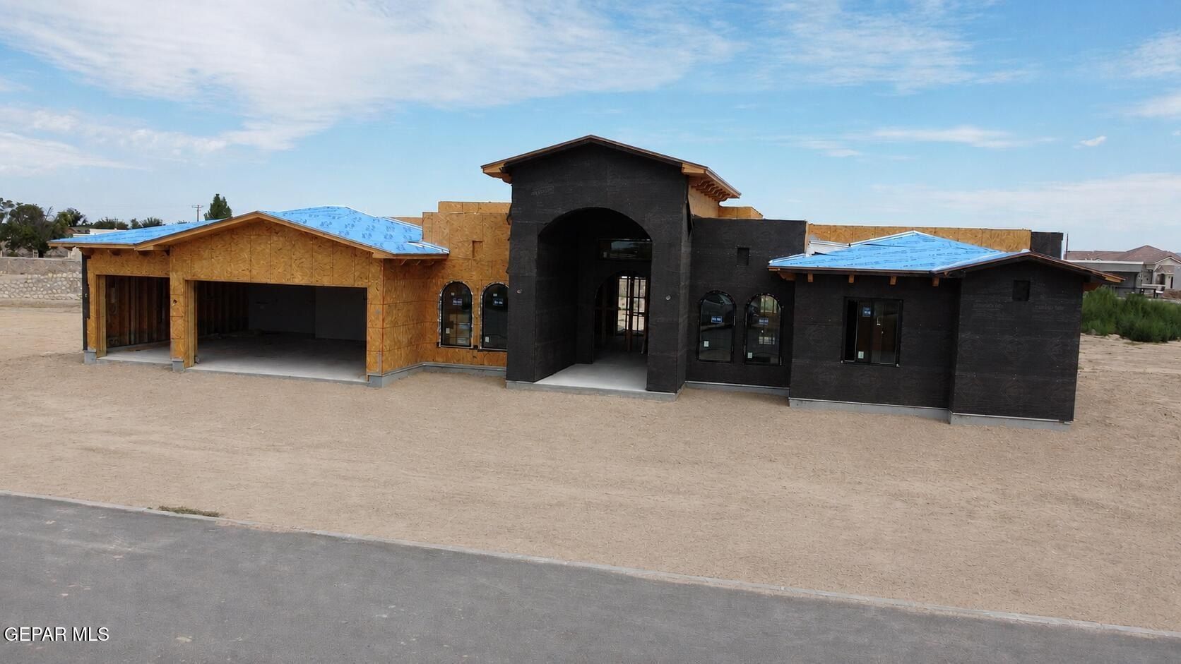 425 Vista Del Rio Avenue. El Paso, TX 79932