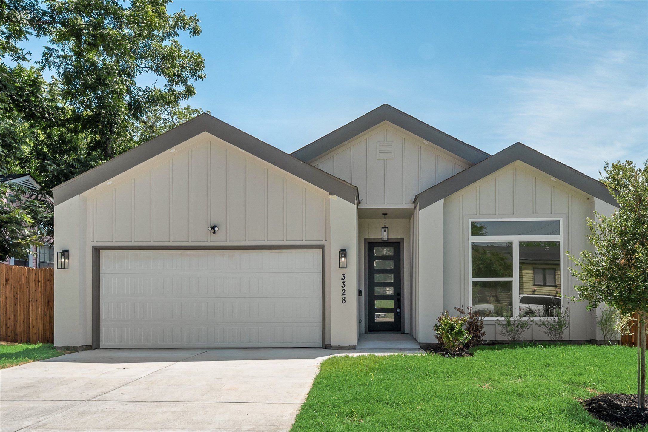 3328 Arizona Avenue. Dallas, TX 75216