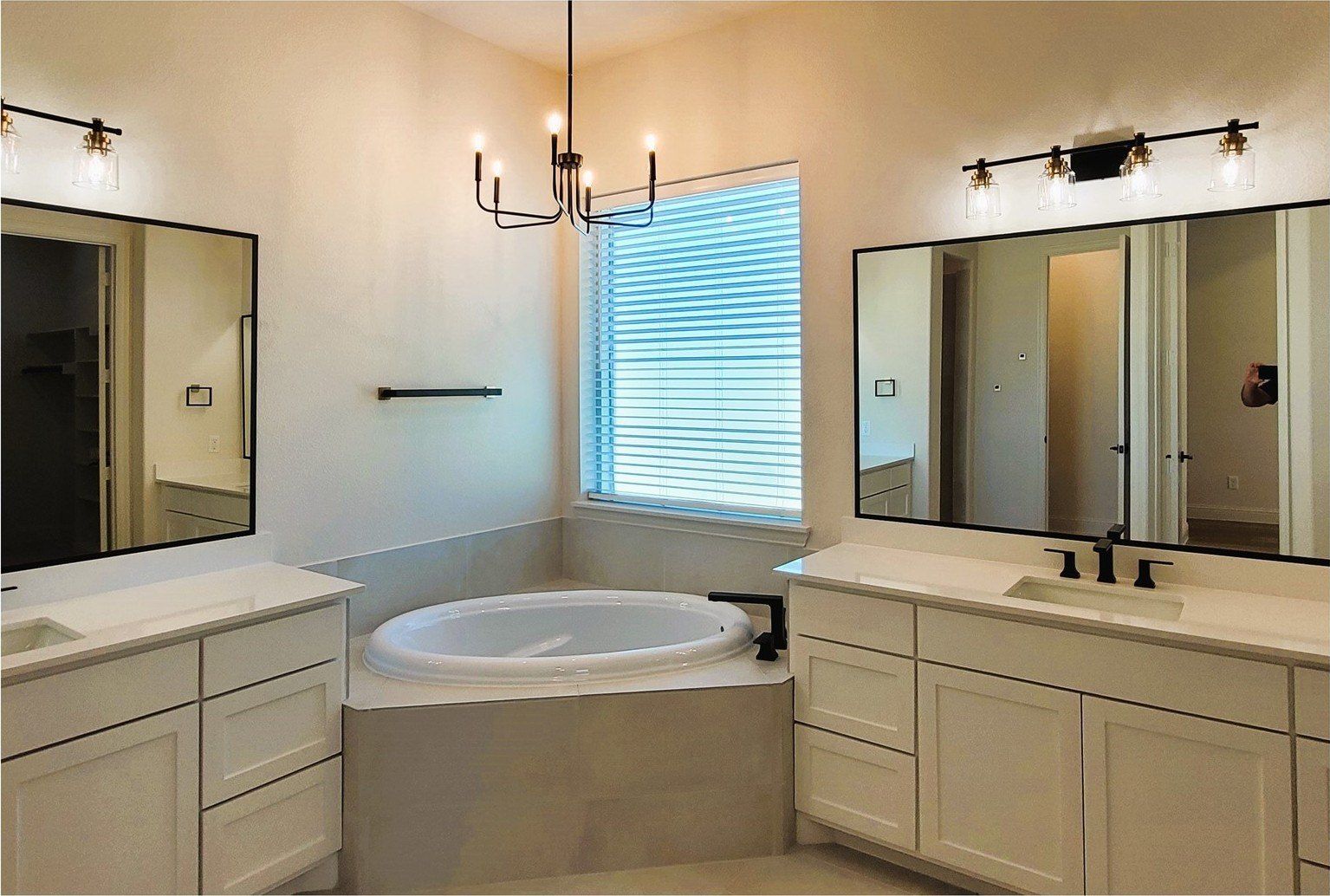 6841 Southrock Drive. Midlothian, TX 76065