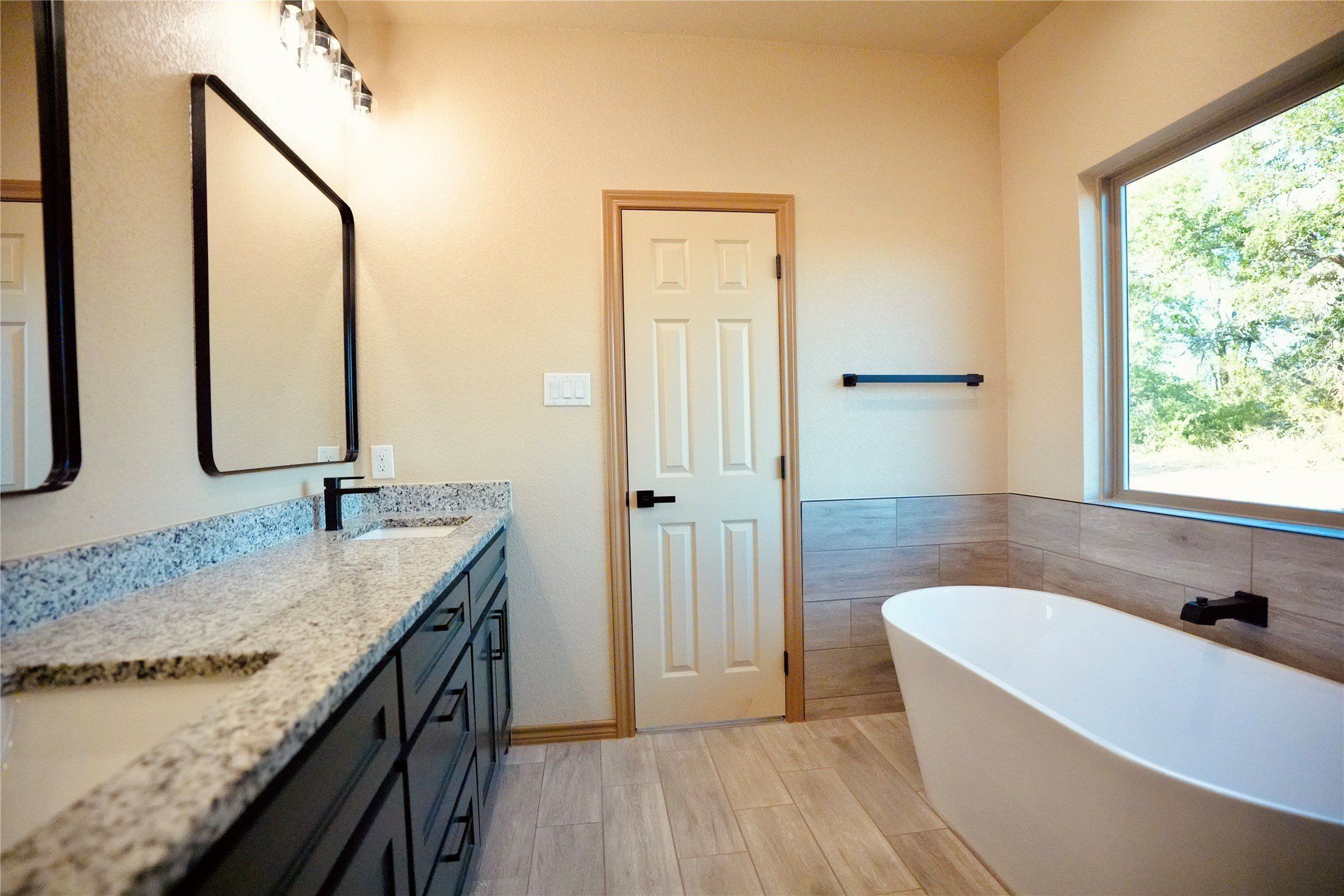 320 Summit Drive. Mineral Wells, TX 76067