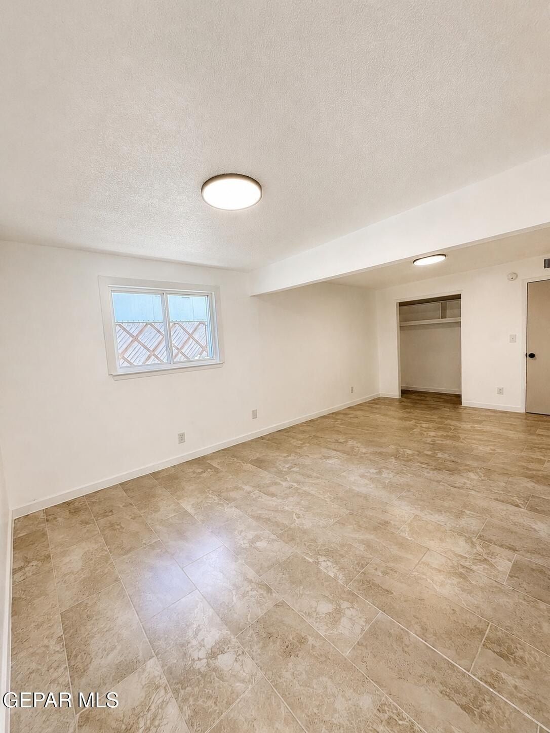 10736 Murphy Street. El Paso, TX 79924