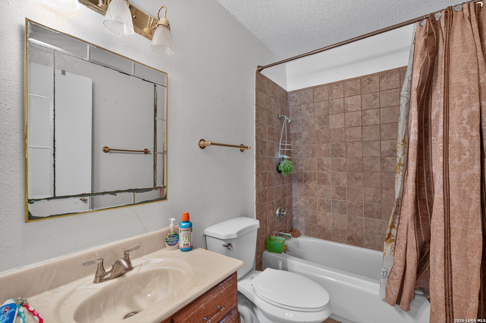 5022 Frank Borman Dr. Kirby, TX 78219