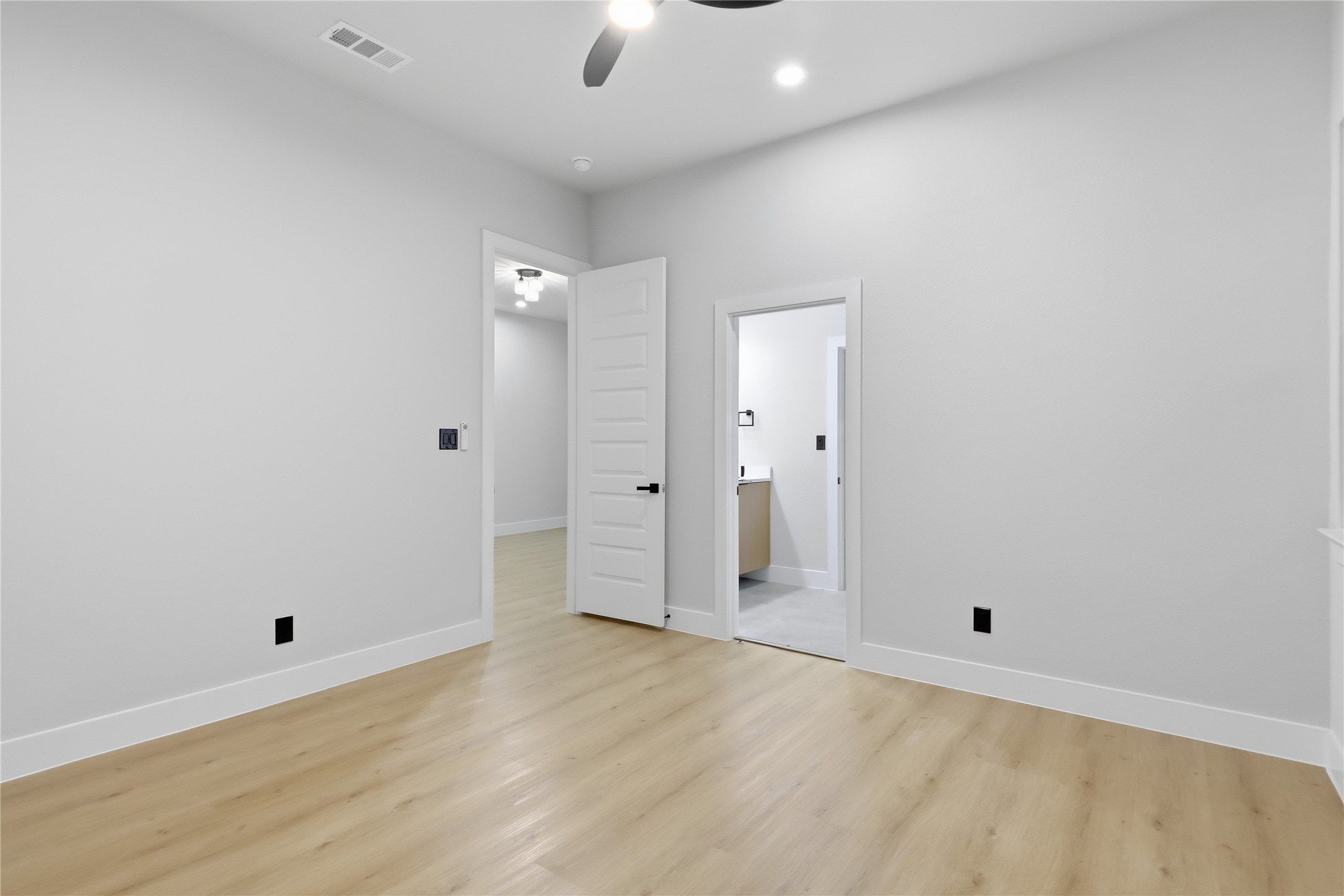4234 Jamaica Street. Dallas, TX 75210